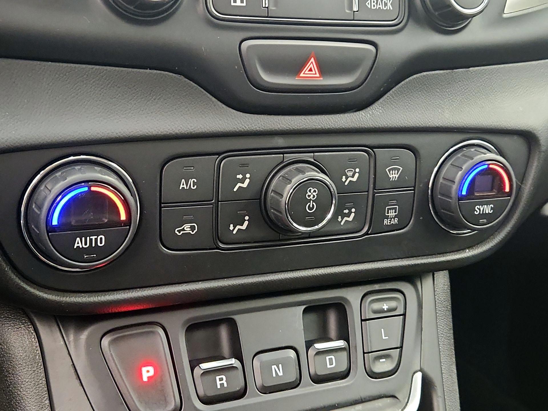 Thumbnail: 2019 GMC Terrain - 17