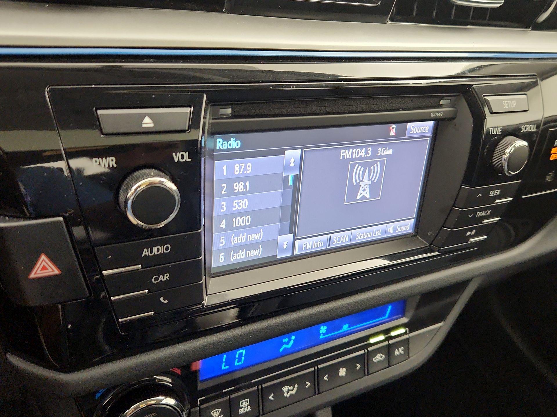 Thumbnail: 2015 Toyota Corolla - 15