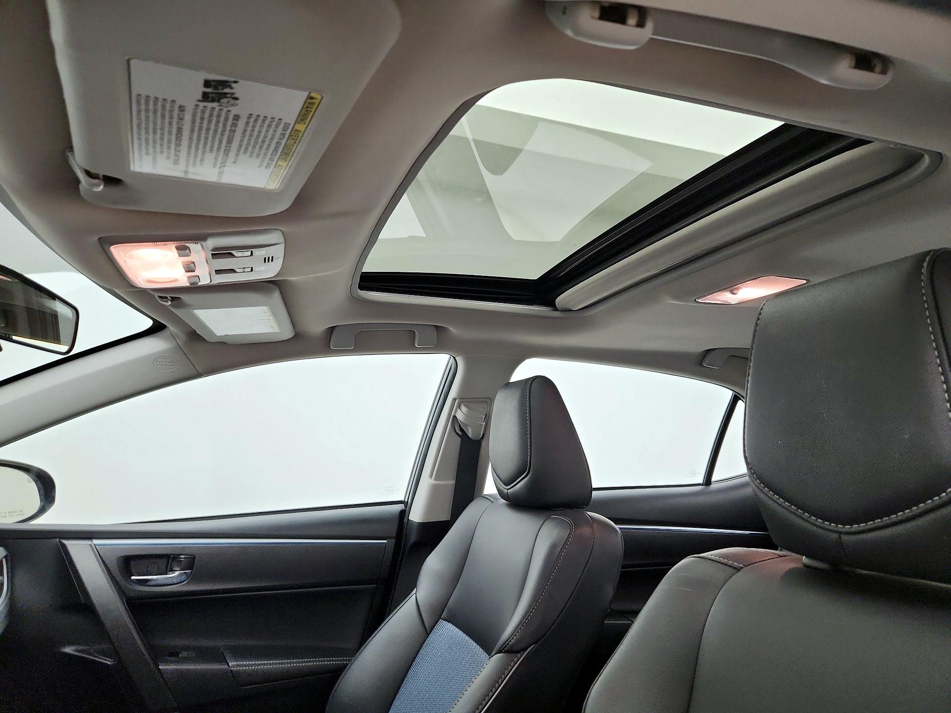 Thumbnail: 2015 Toyota Corolla - 19