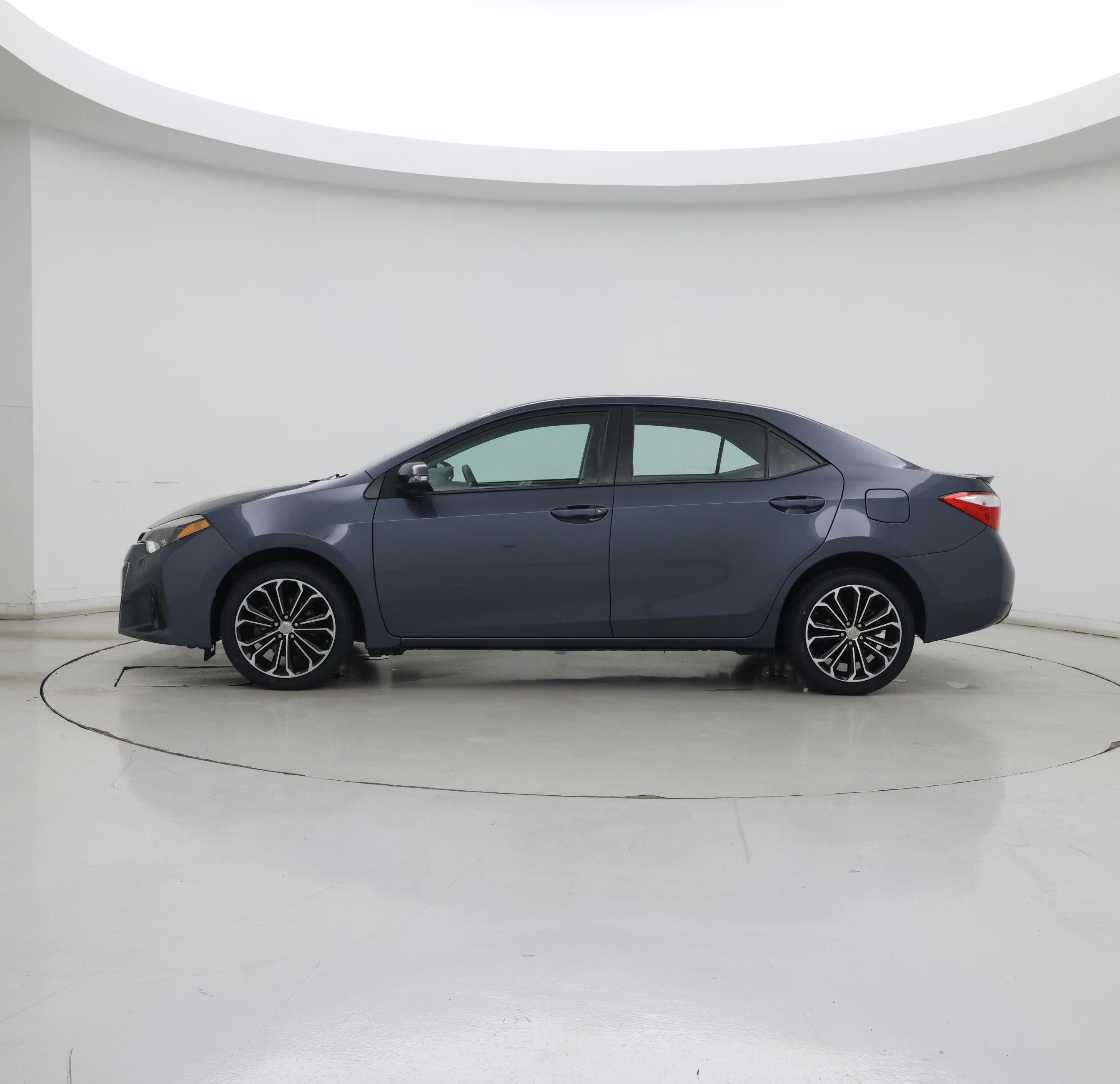 Thumbnail: 2015 Toyota Corolla - 3