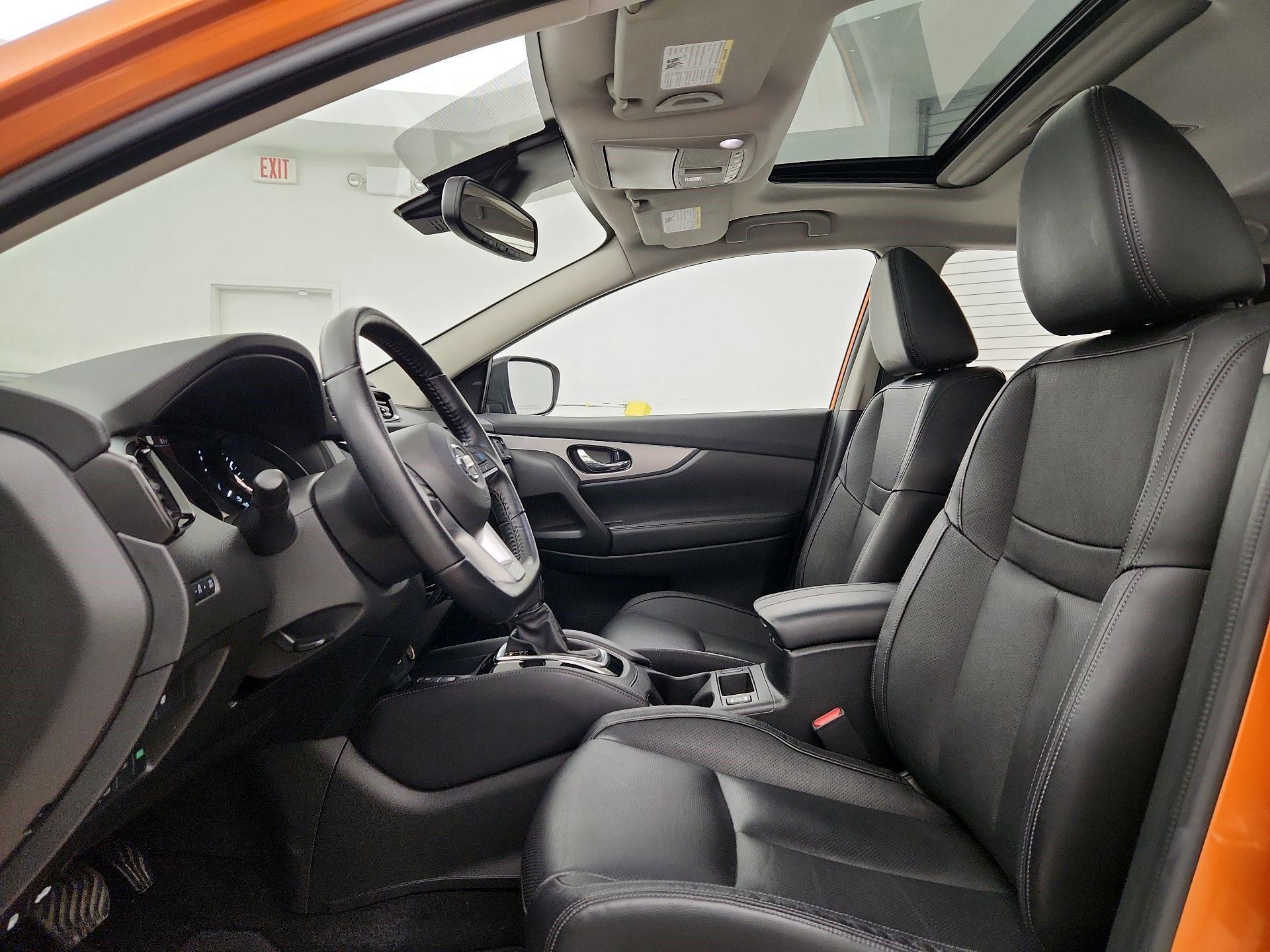 Thumbnail: 2020 Nissan Rogue Sport - 9