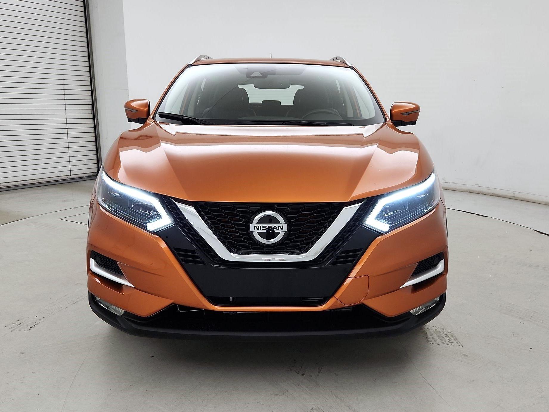 Thumbnail: 2020 Nissan Rogue Sport - 2