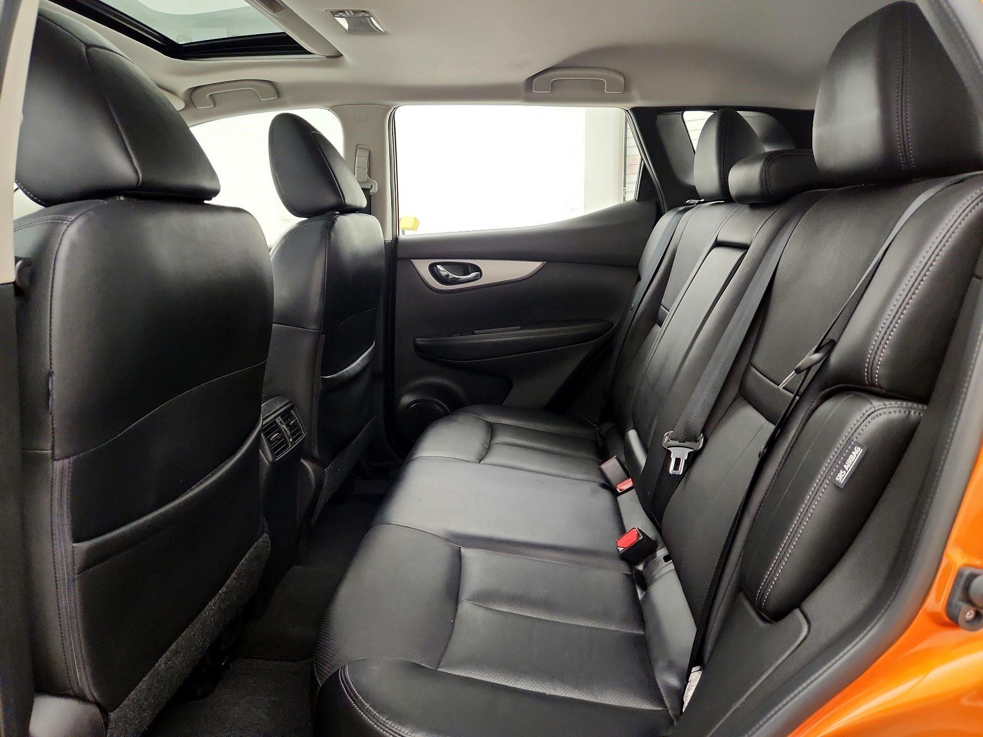 Thumbnail: 2020 Nissan Rogue Sport - 19