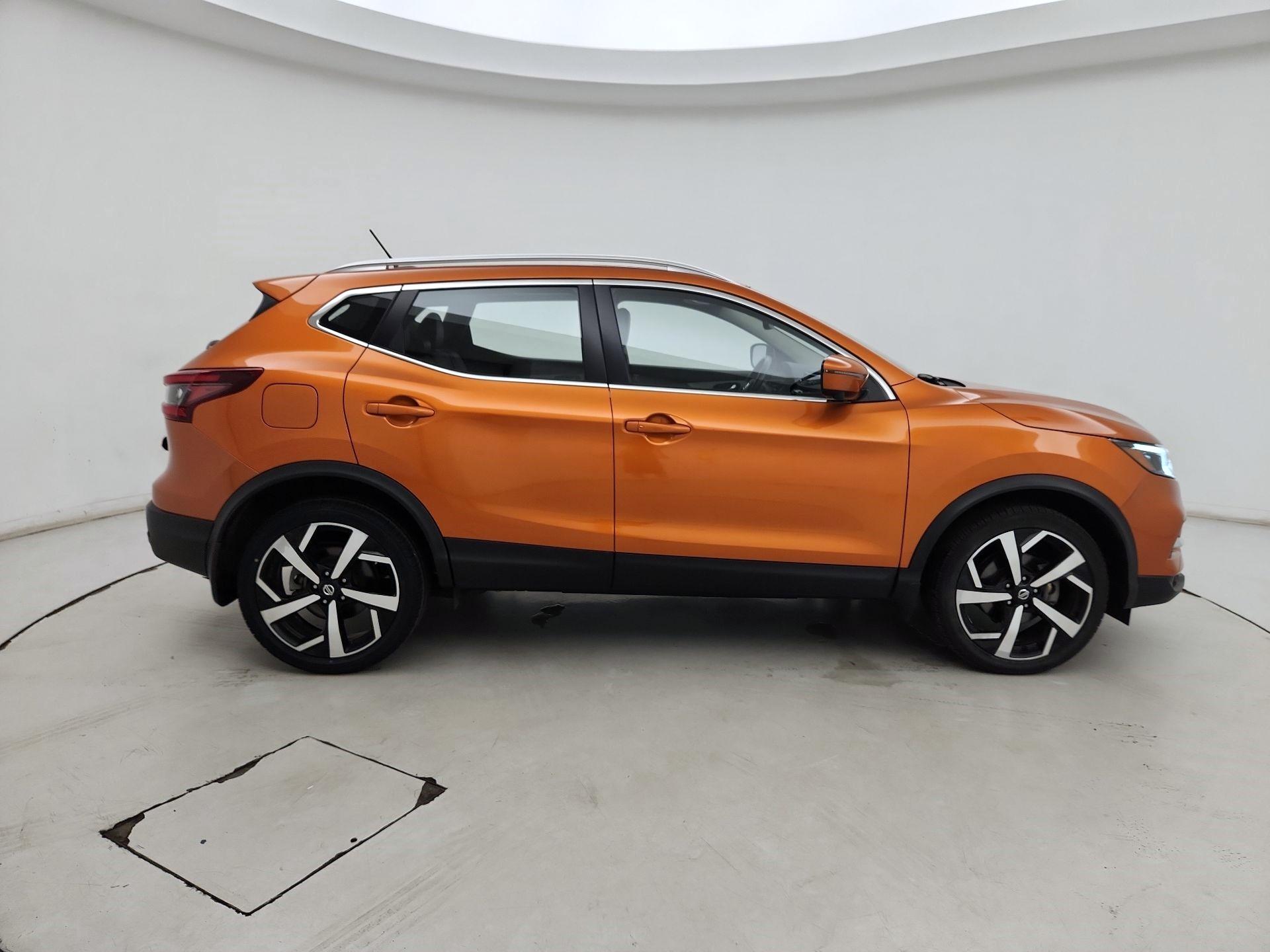Thumbnail: 2020 Nissan Rogue Sport - 4