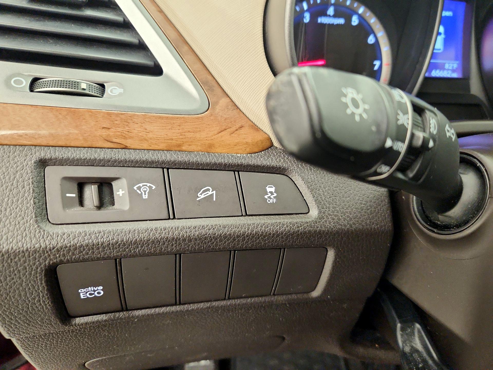 Thumbnail: 2014 Hyundai Santa Fe - 13