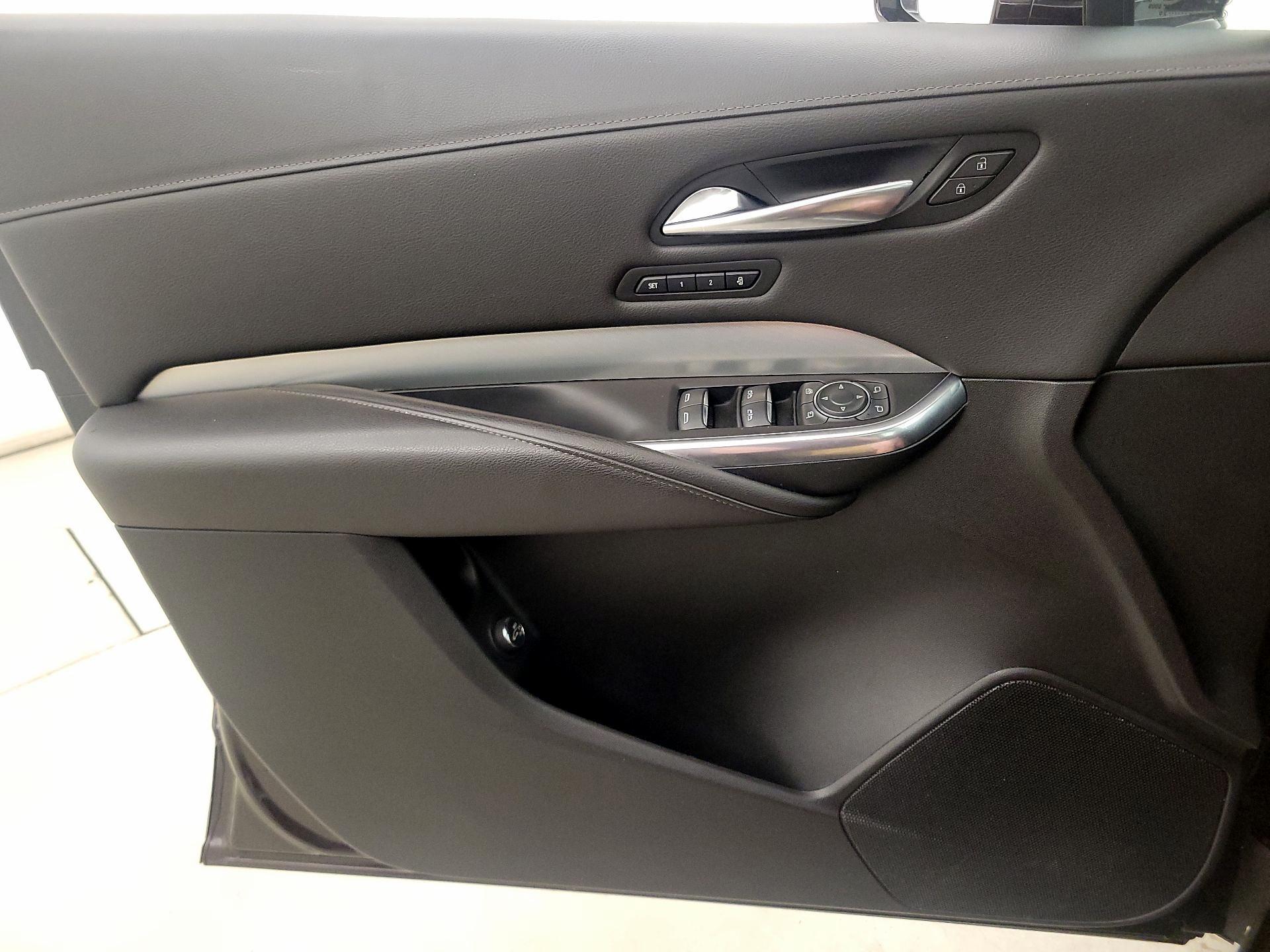 Thumbnail: 2020 Cadillac XT4 - 12