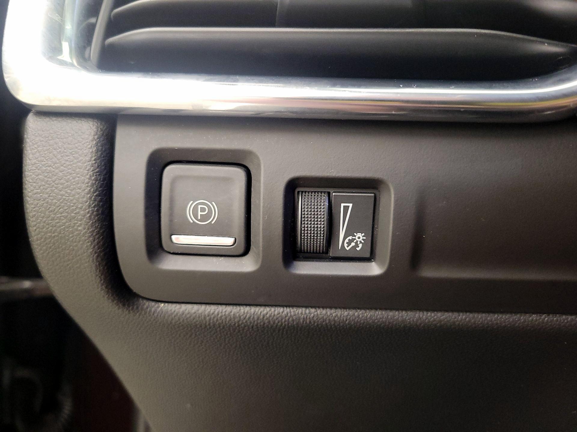 Thumbnail: 2020 Cadillac XT4 - 13