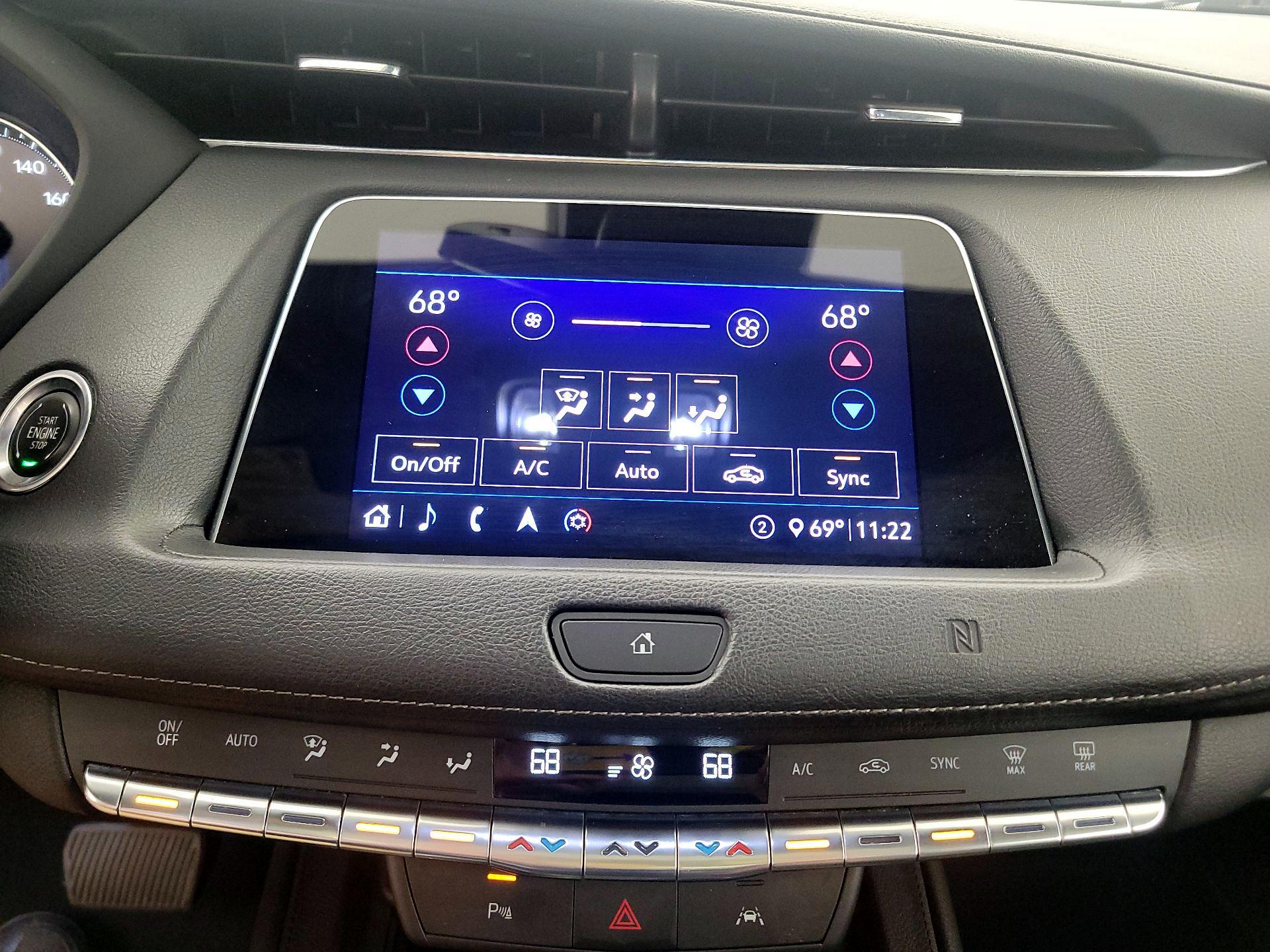 Thumbnail: 2020 Cadillac XT4 - 17