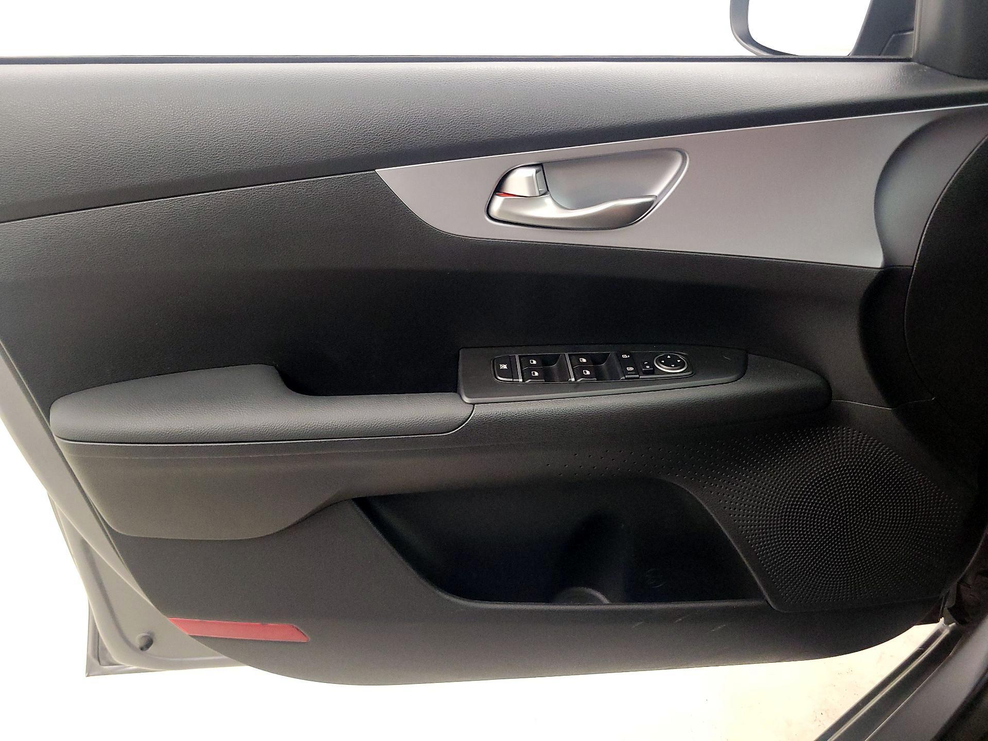 Thumbnail: 2024 Kia Forte - 12
