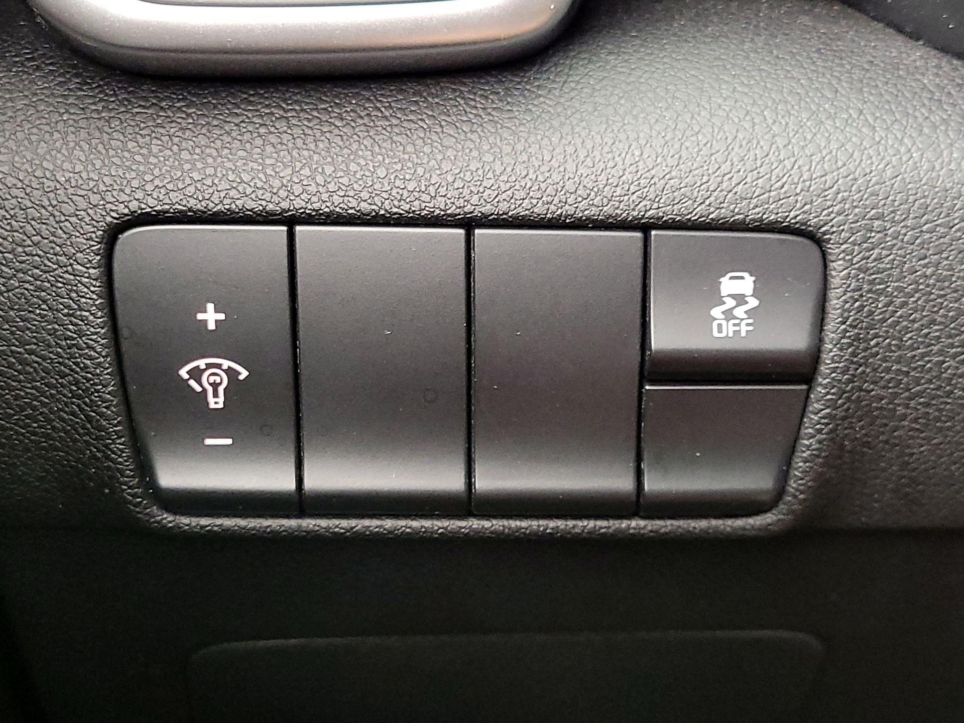 Thumbnail: 2019 Kia Sportage - 13