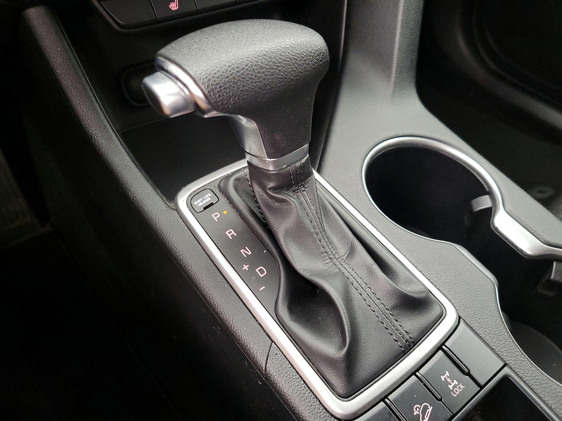 Thumbnail: 2019 Kia Sportage - 17