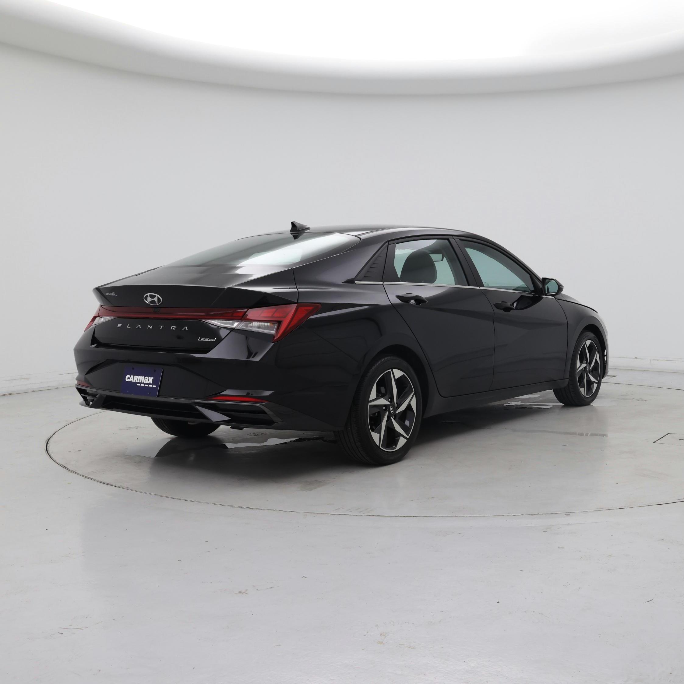 Thumbnail: 2023 Hyundai Elantra - 8