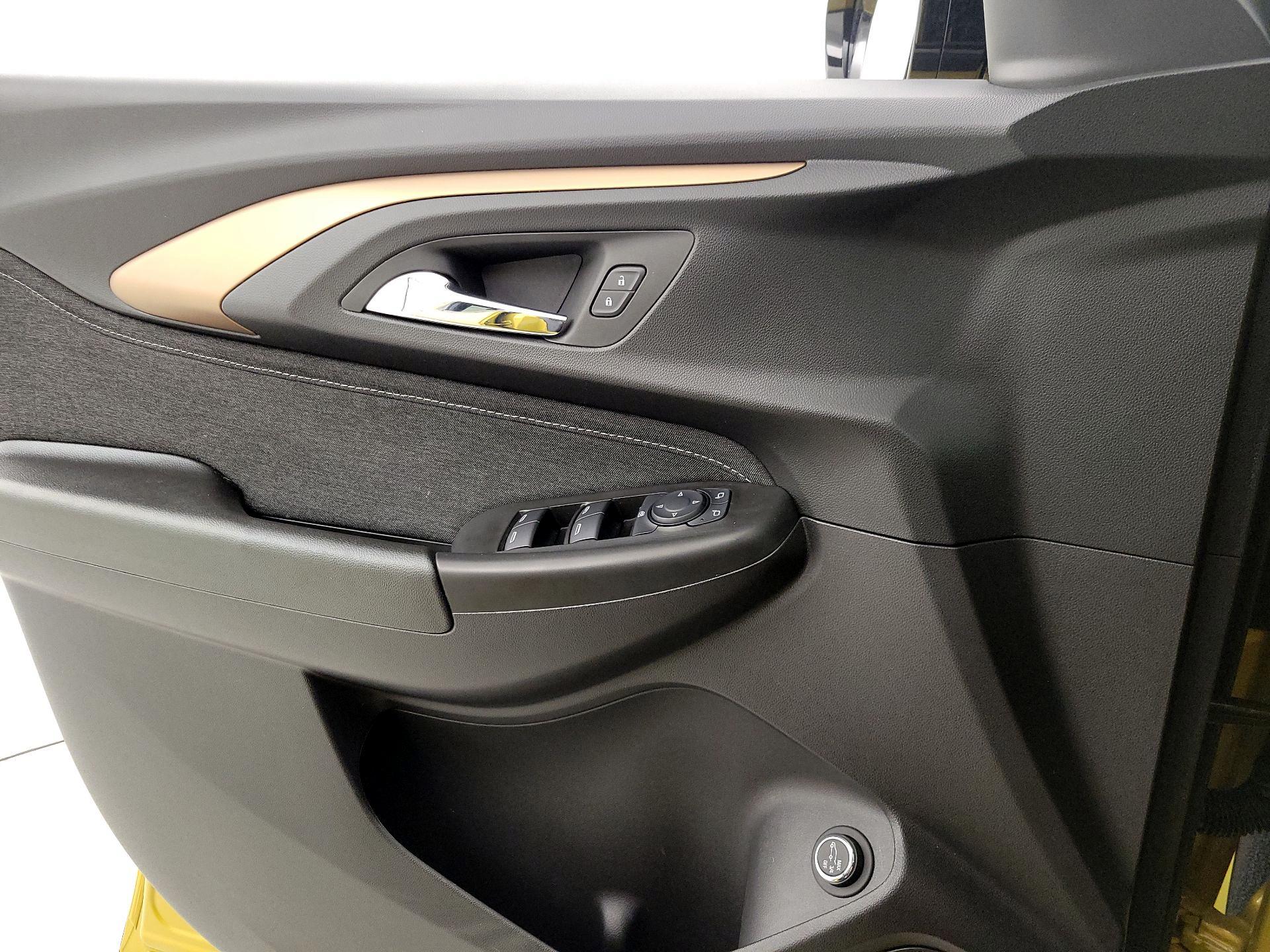 Thumbnail: 2023 Chevrolet TrailBlazer - 12