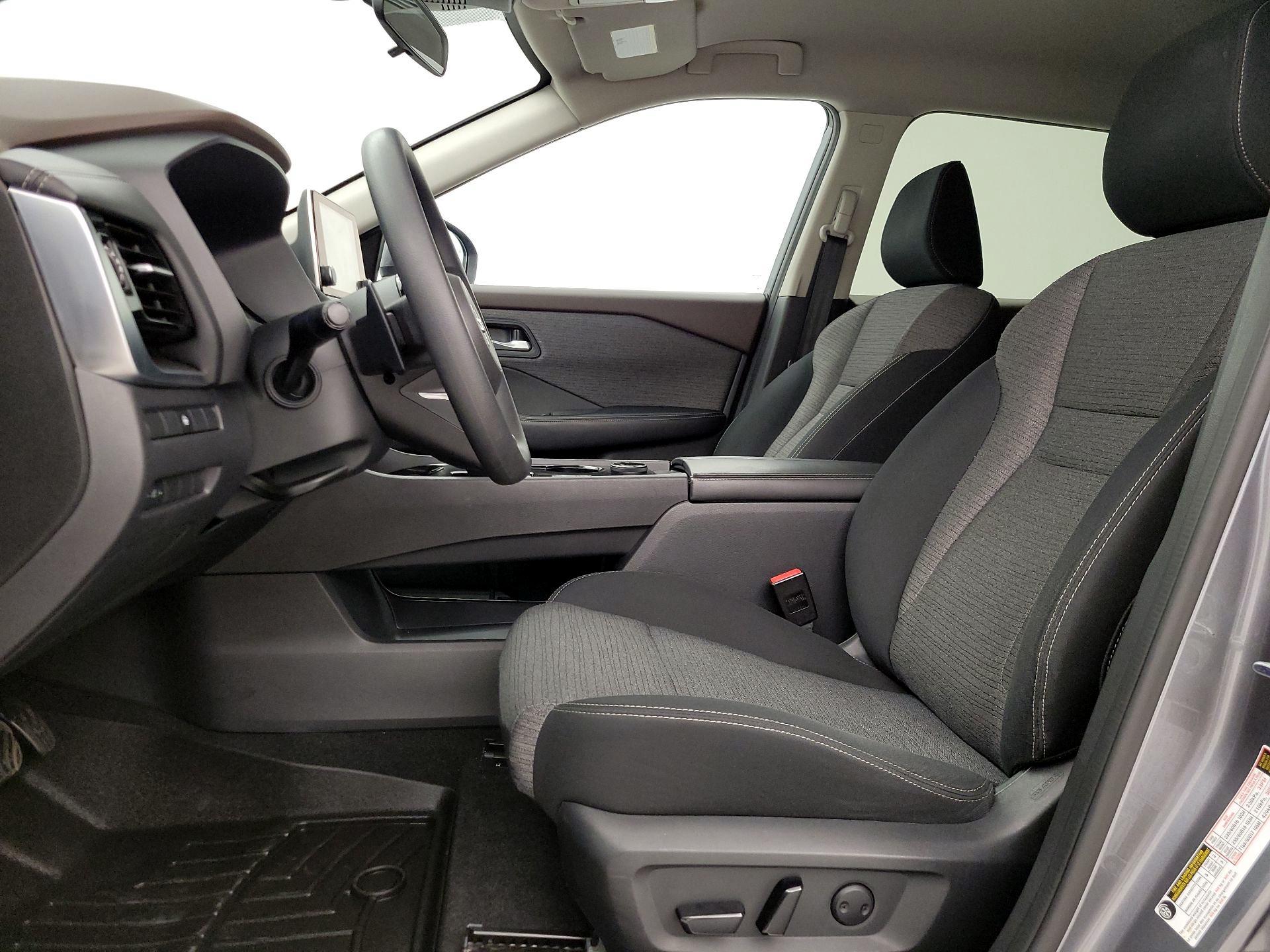 Thumbnail: 2021 Nissan Rogue - 11