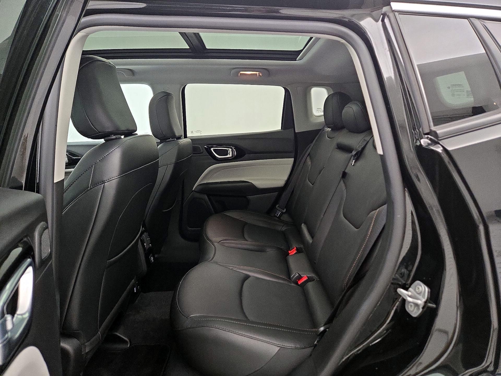Thumbnail: 2022 Jeep Compass - 20