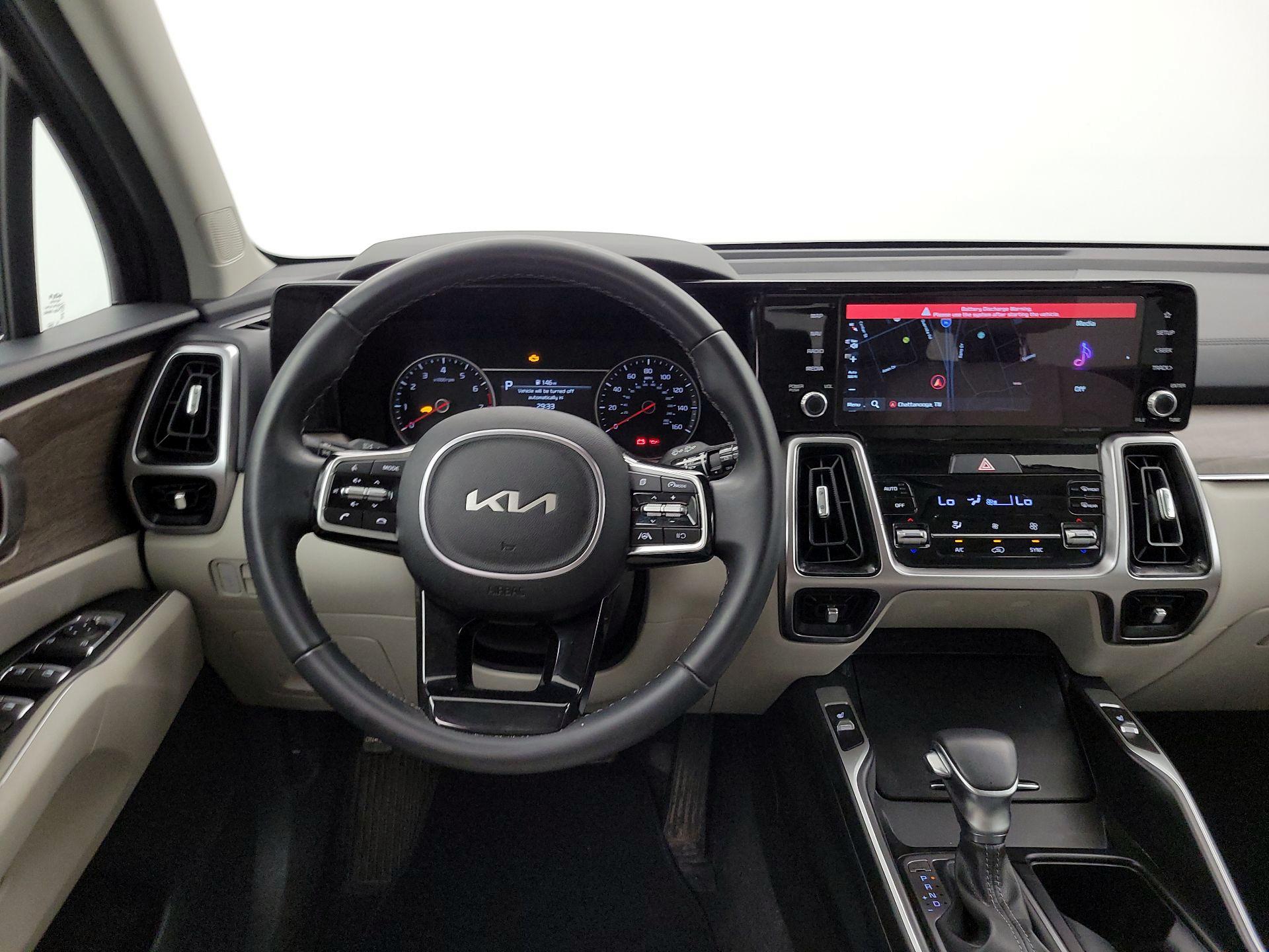 Thumbnail: 2023 Kia Sorento - 10