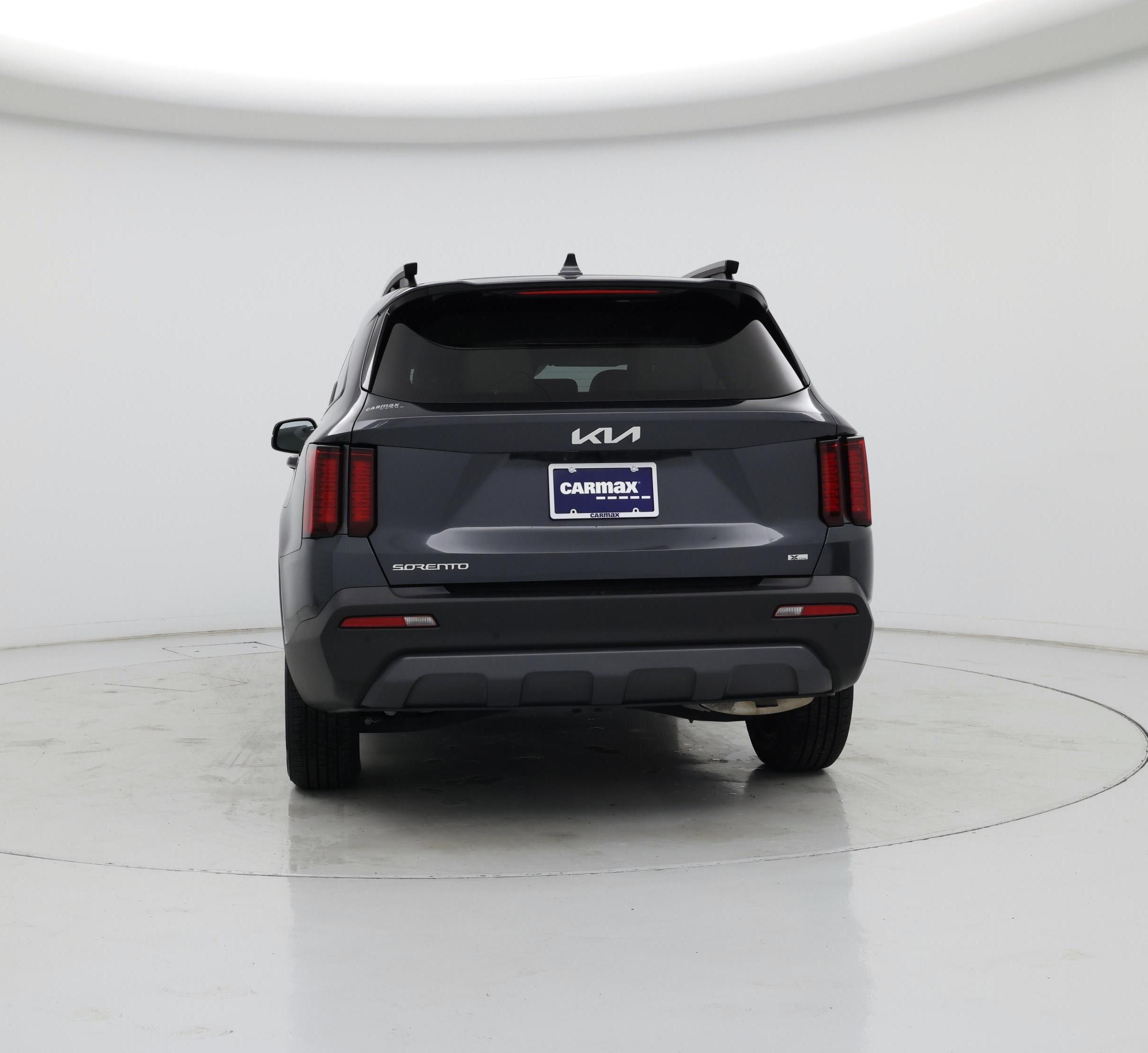 Thumbnail: 2023 Kia Sorento - 6
