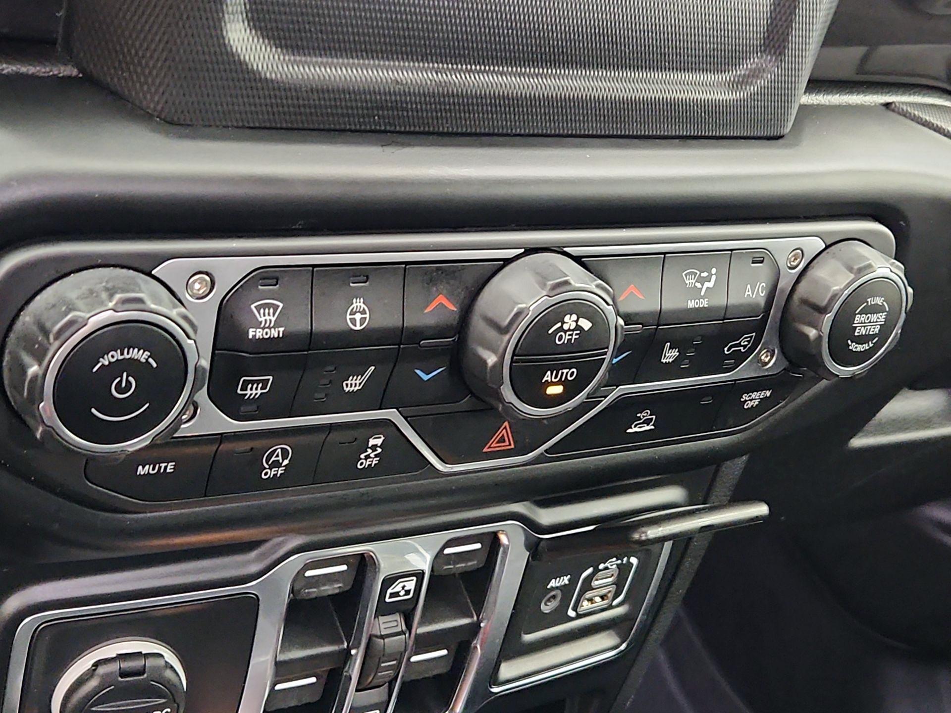 Thumbnail: 2022 Jeep Gladiator - 16