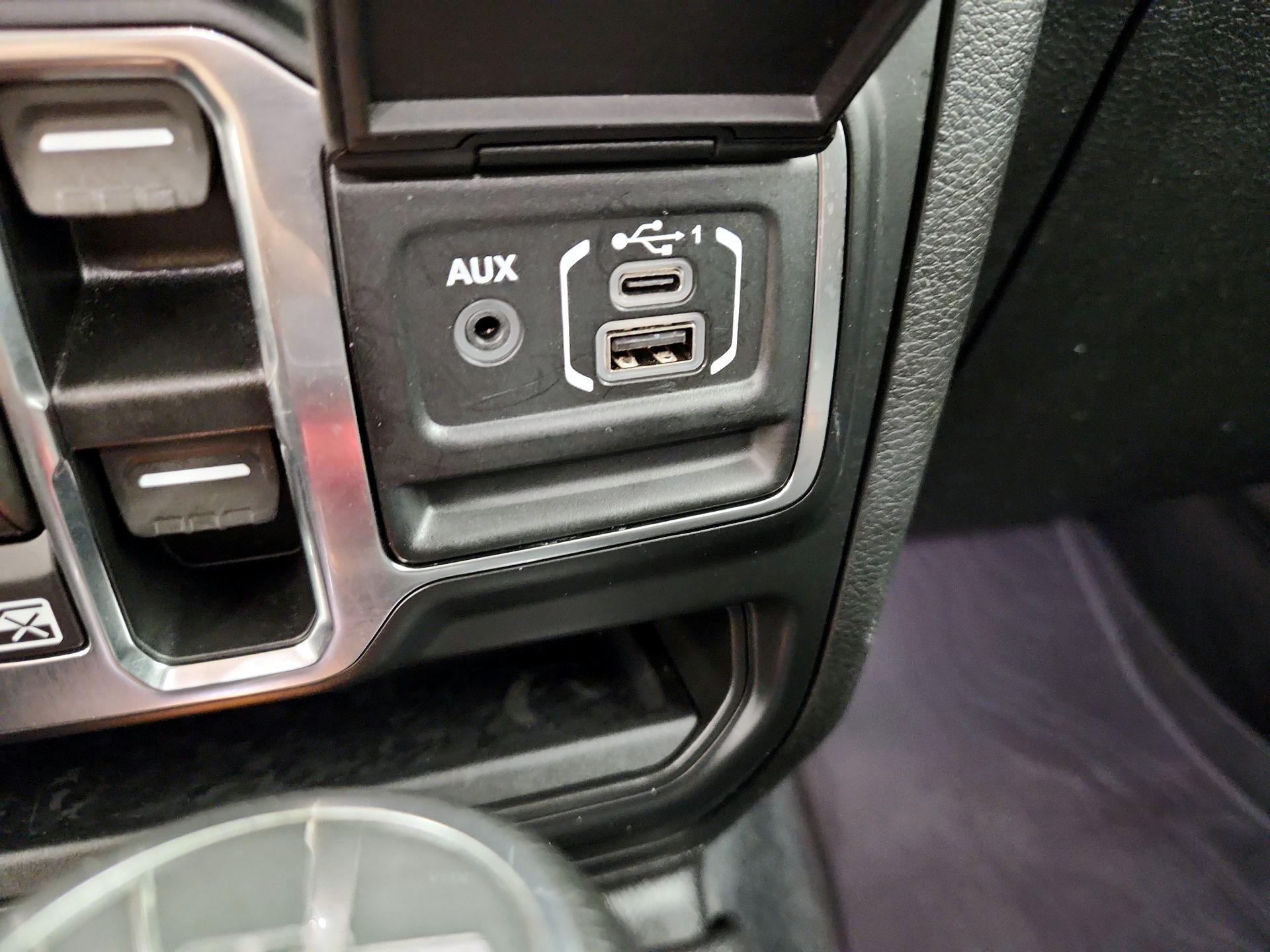 Thumbnail: 2022 Jeep Gladiator - 18