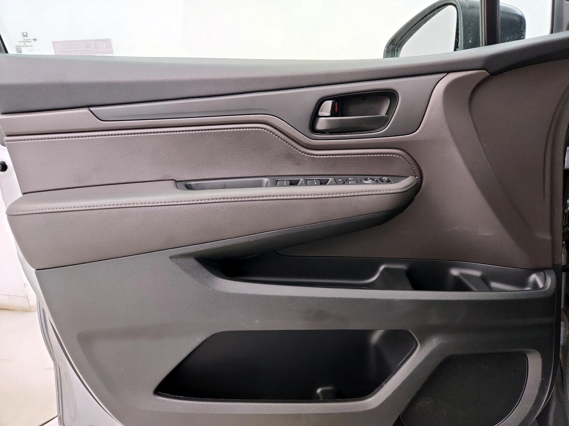 Thumbnail: 2020 Honda Odyssey - 12