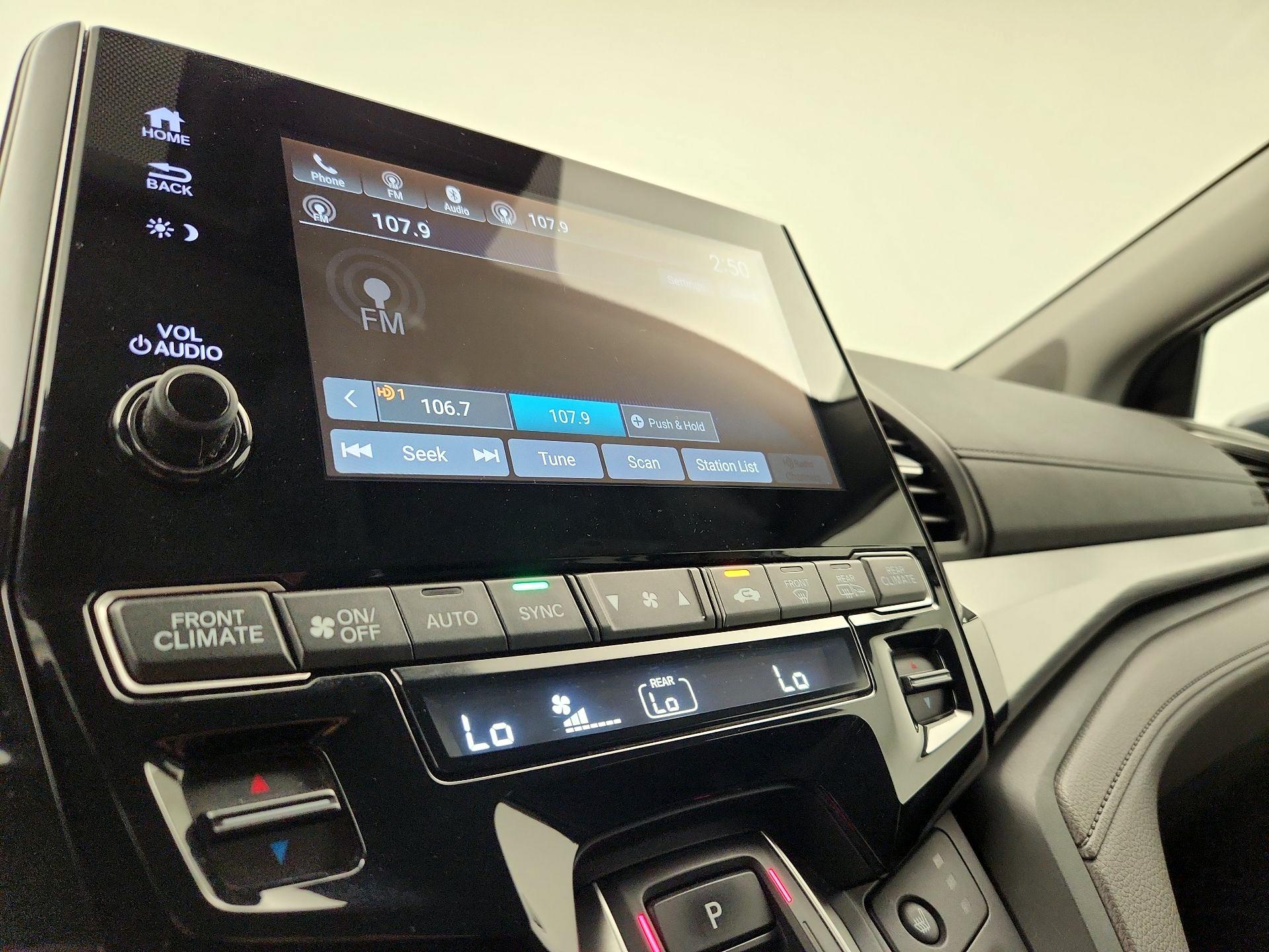 Thumbnail: 2020 Honda Odyssey - 16
