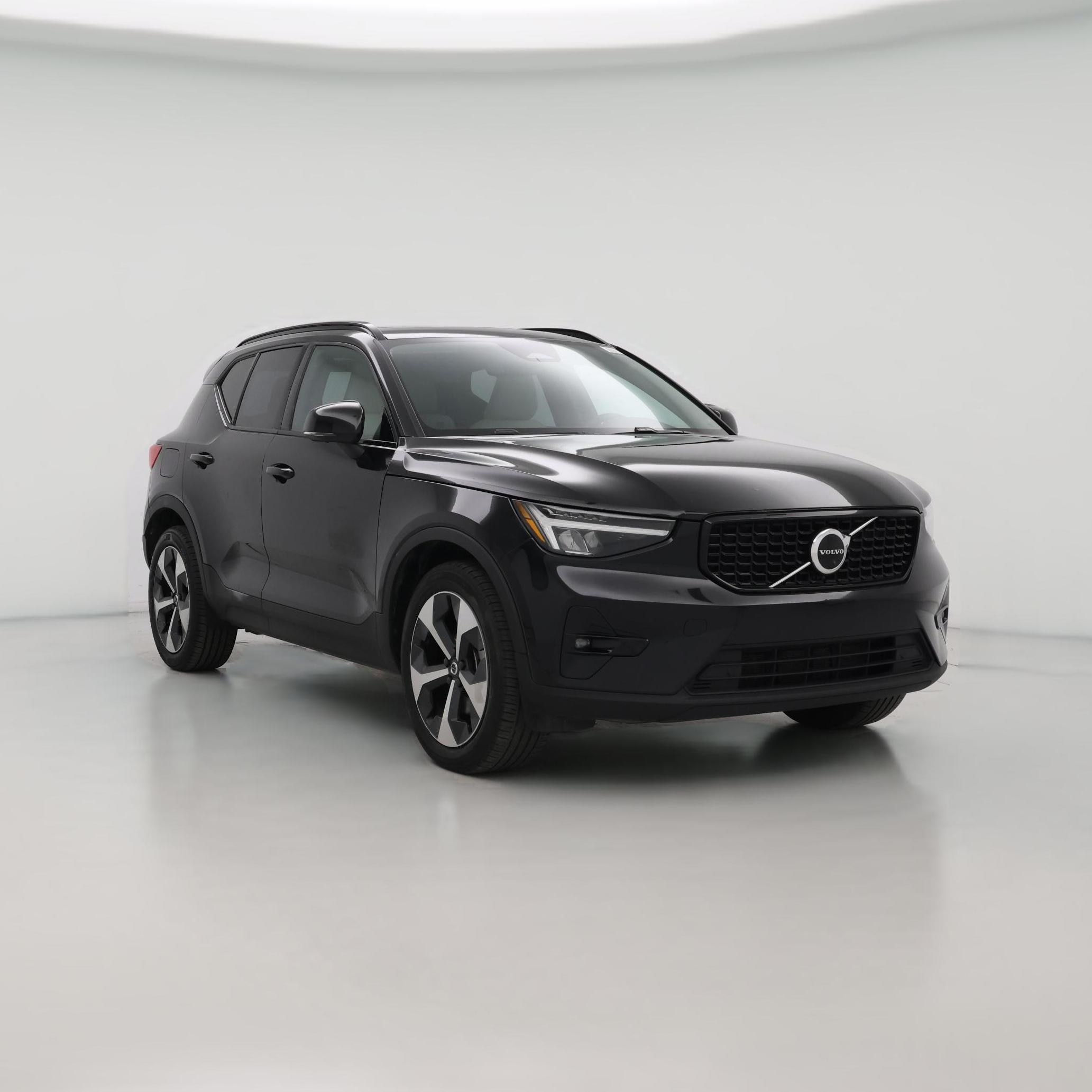 Thumbnail: 2023 Volvo XC40 - 1