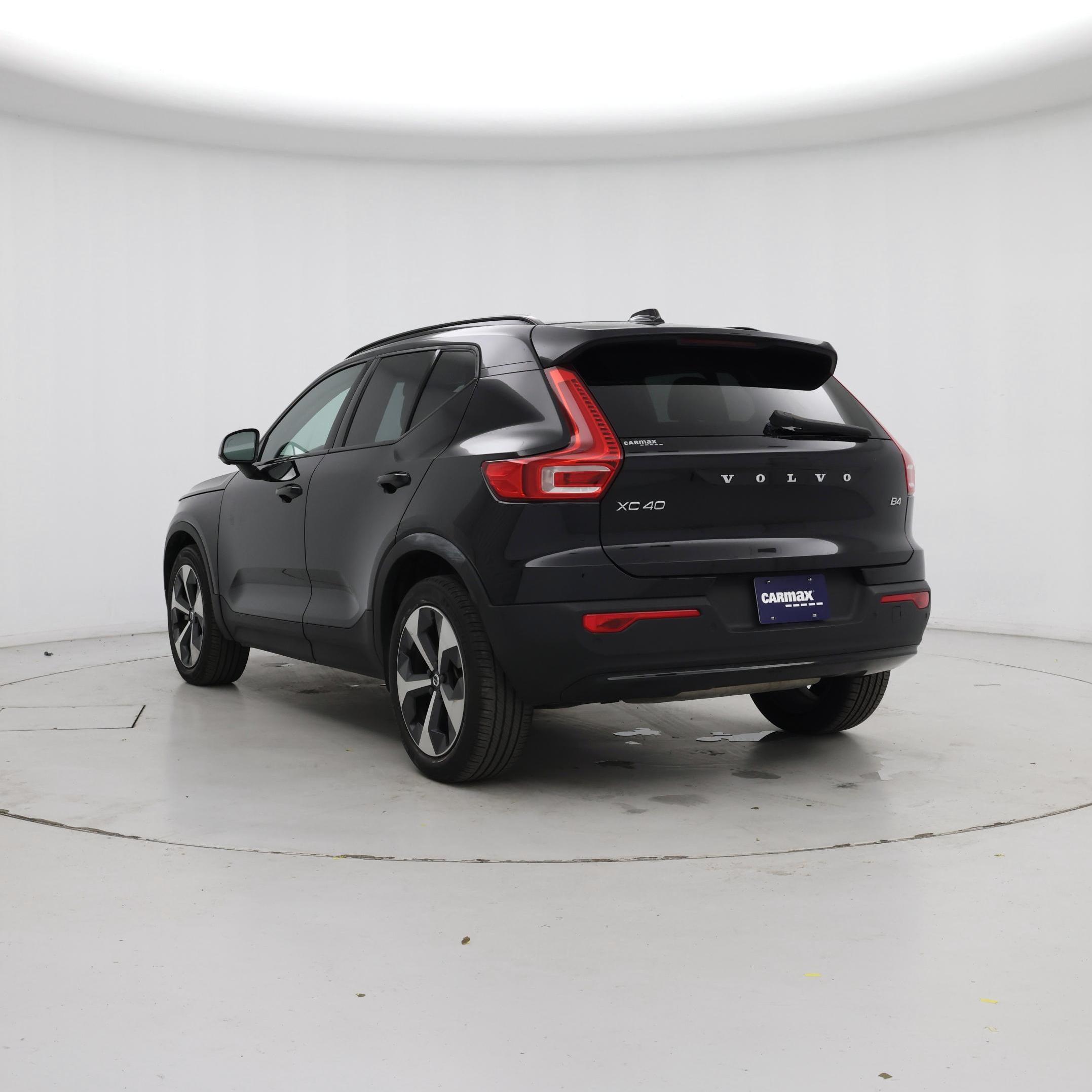 Thumbnail: 2023 Volvo XC40 - 2