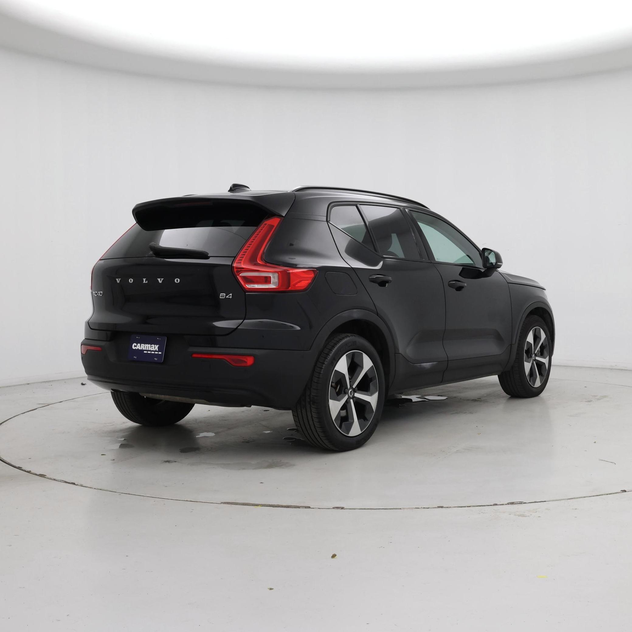 Thumbnail: 2023 Volvo XC40 - 8