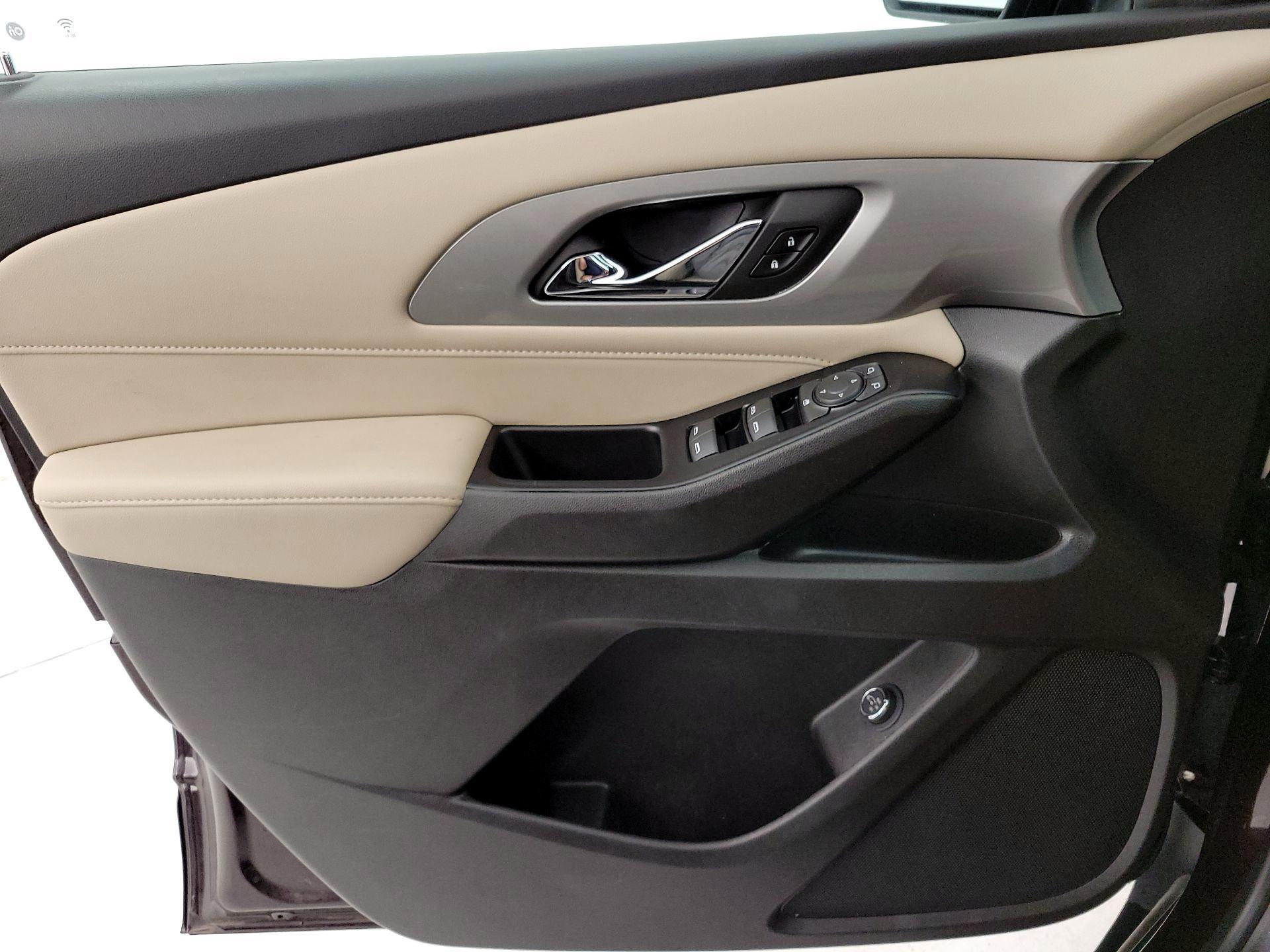 Thumbnail: 2022 Chevrolet Traverse - 12