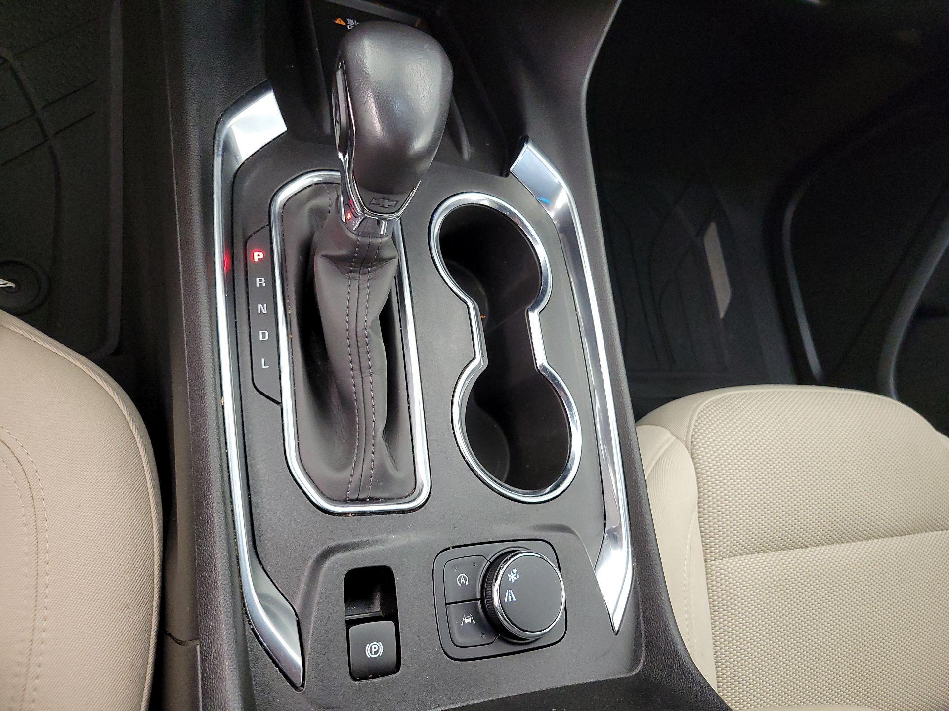 Thumbnail: 2022 Chevrolet Traverse - 18