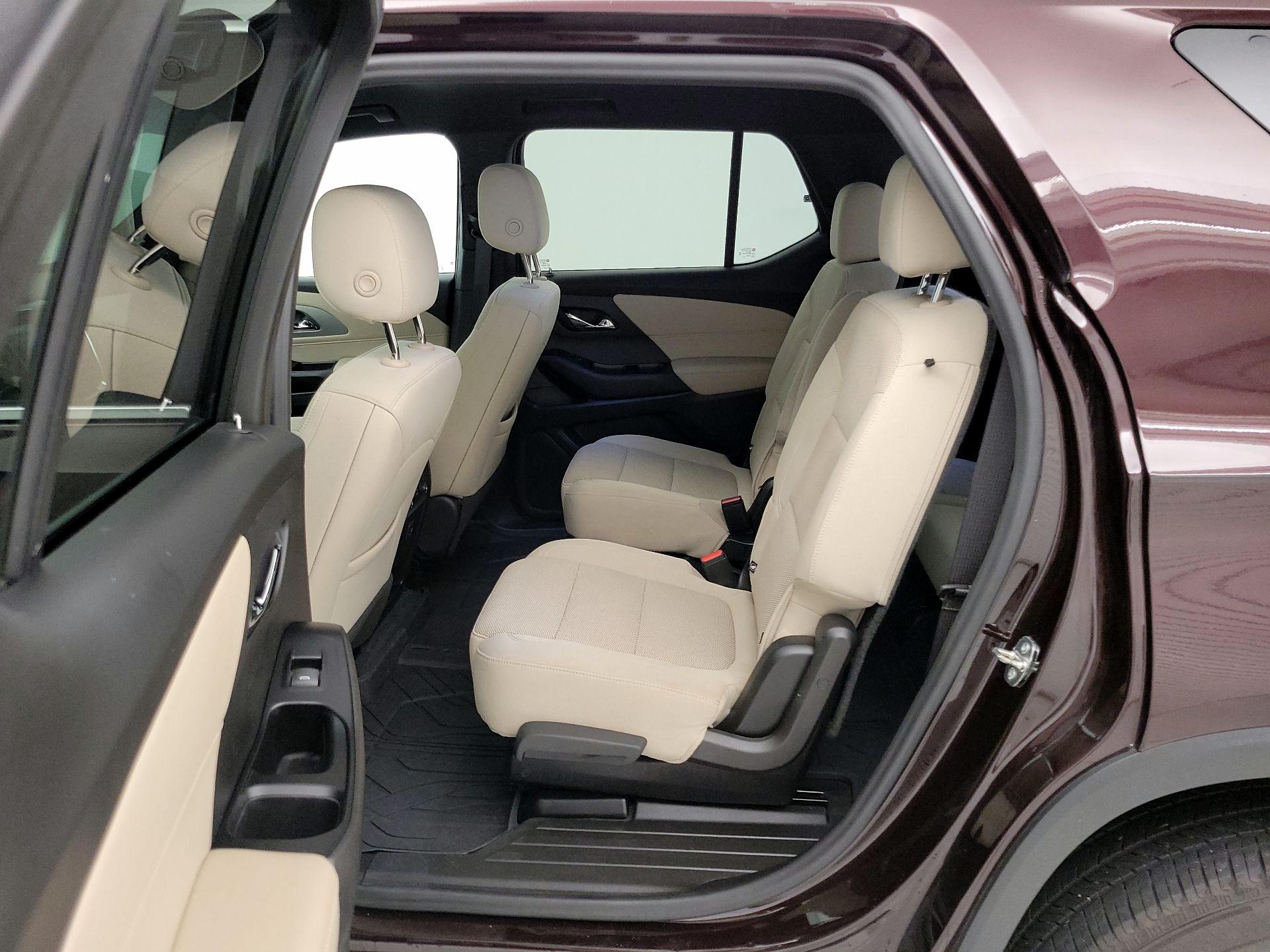 Thumbnail: 2022 Chevrolet Traverse - 20