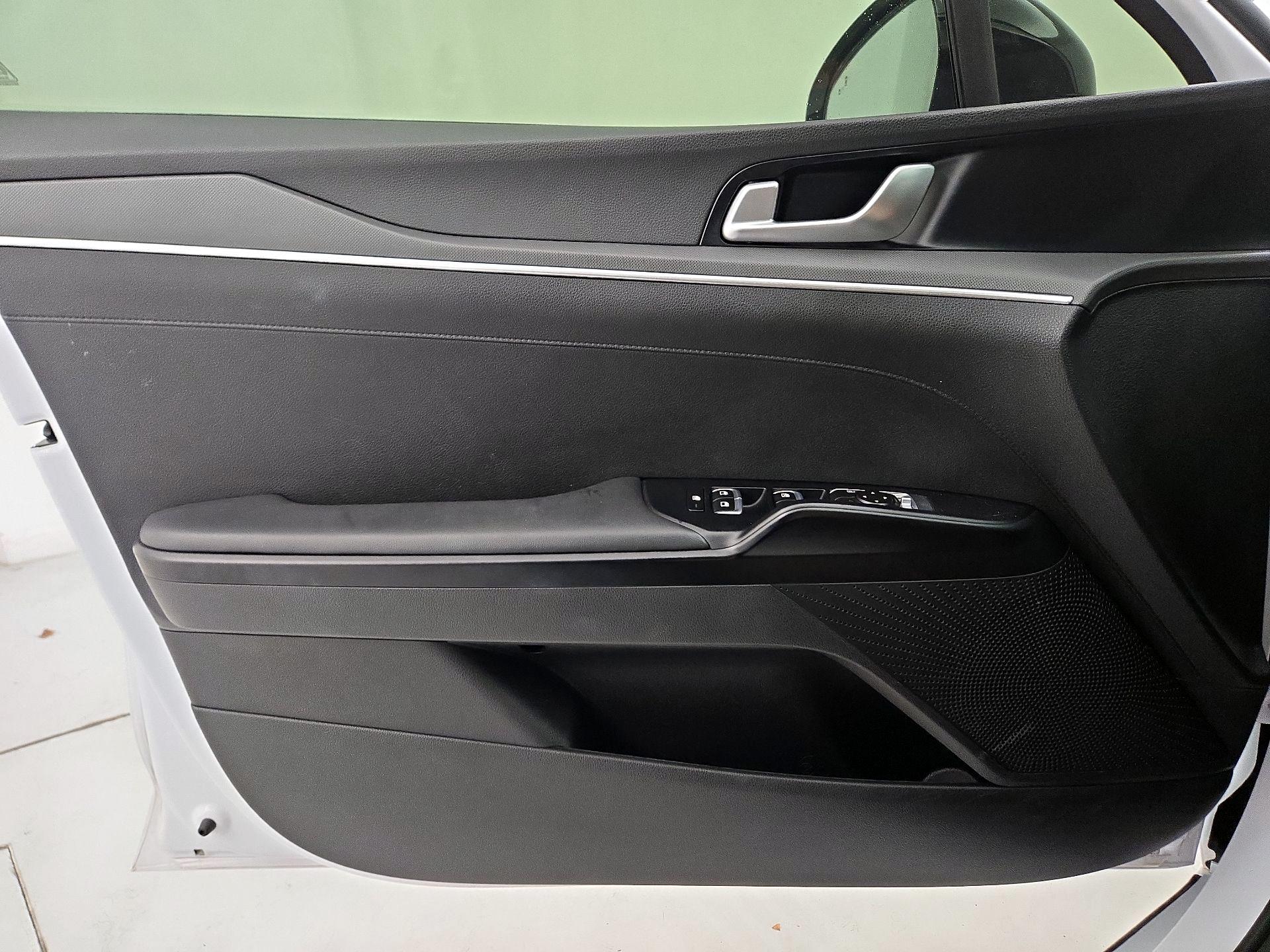 Thumbnail: 2021 Kia K5 - 12