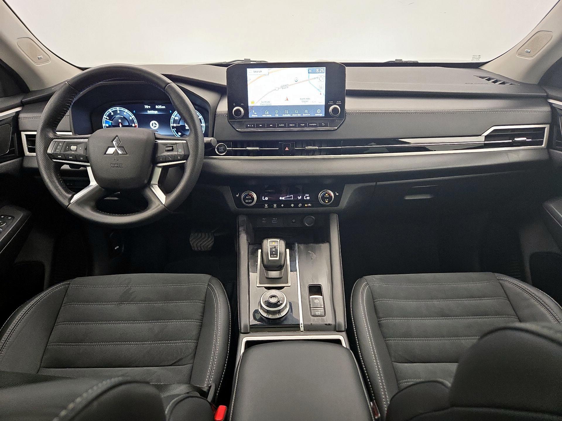 Thumbnail: 2022 Mitsubishi Outlander - 9