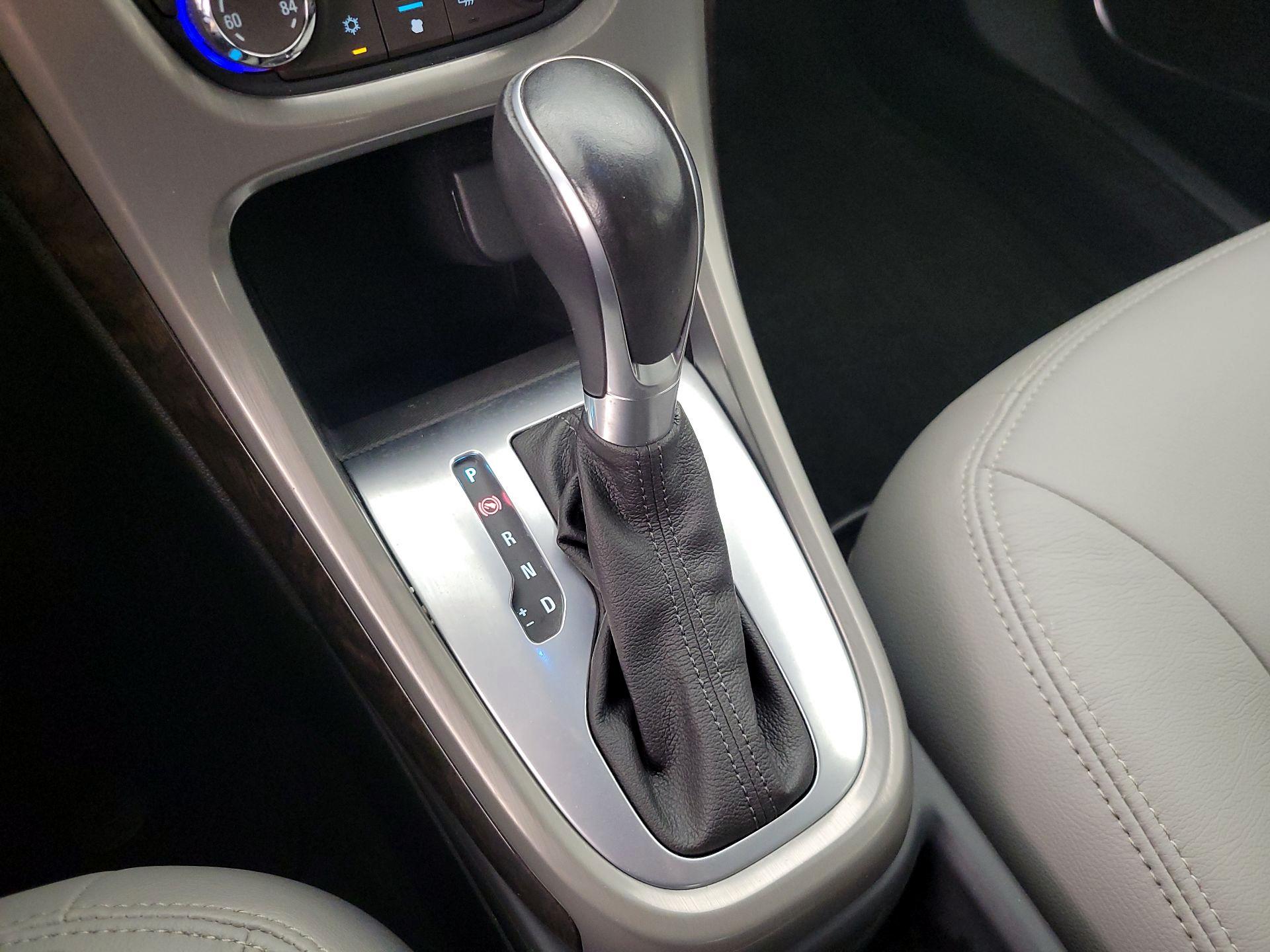 Thumbnail: 2016 Buick Verano - 17