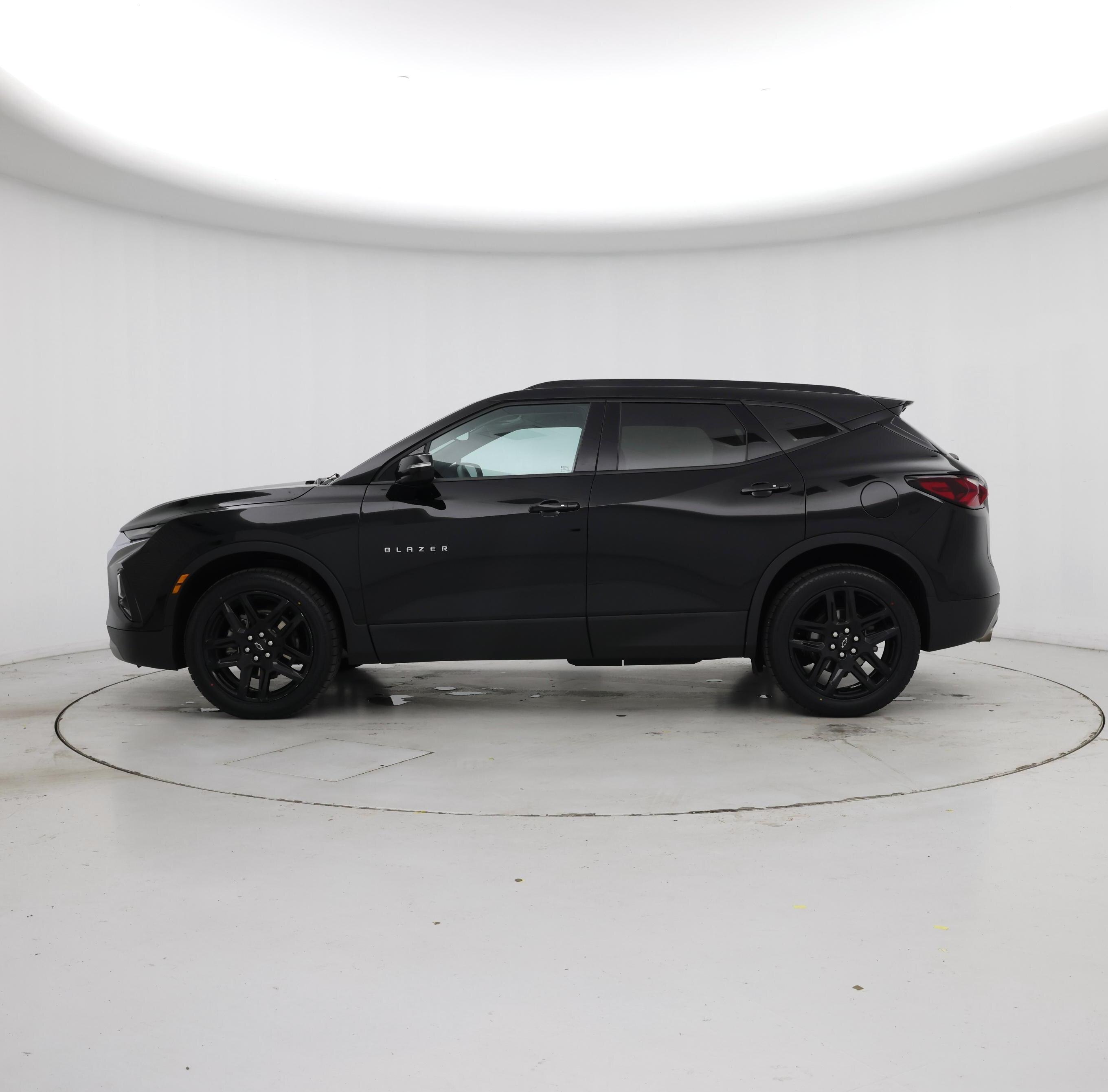 Thumbnail: 2022 Chevrolet Blazer - 3