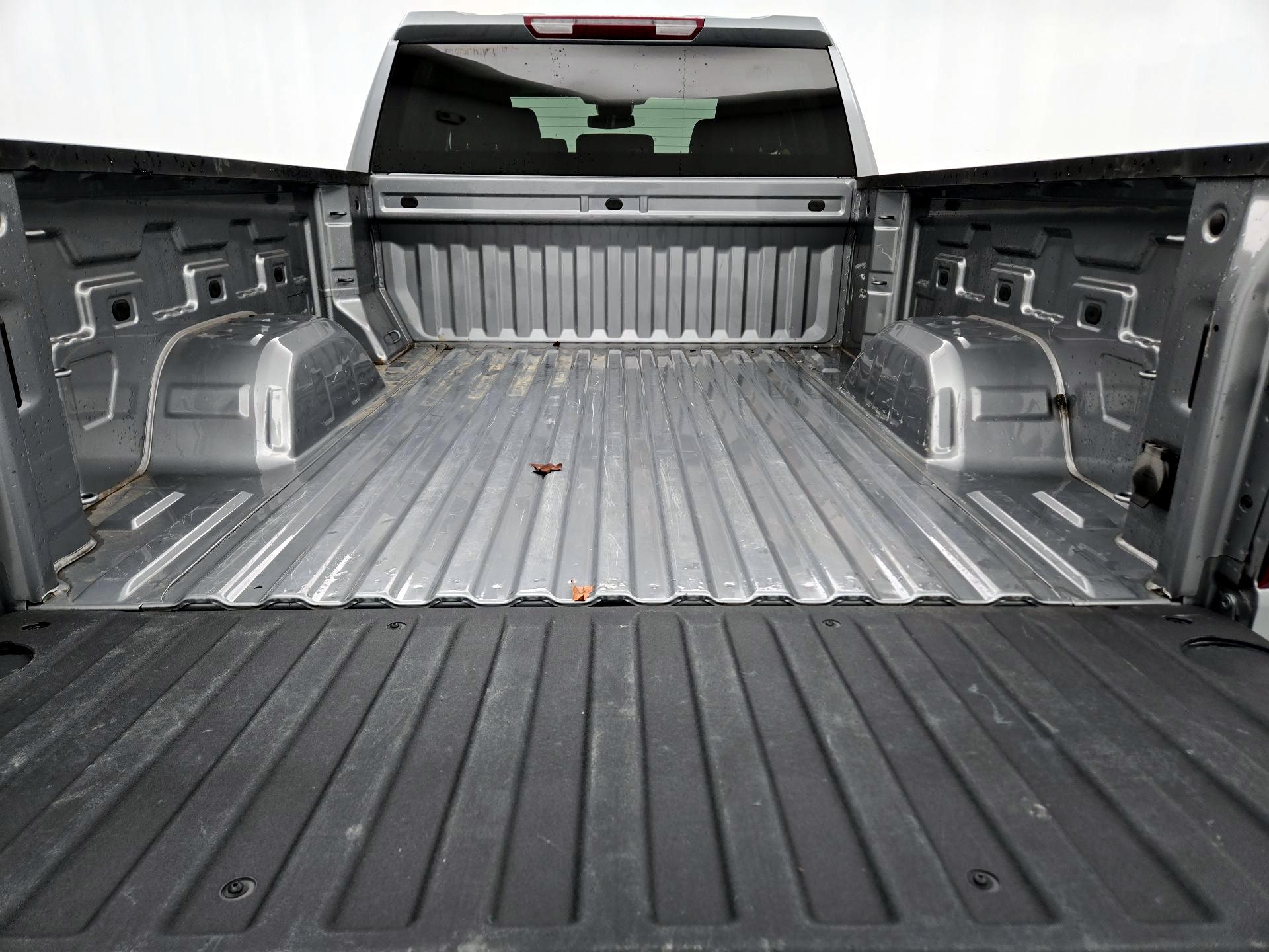 Thumbnail: 2023 Chevrolet Silverado 1500 - 20