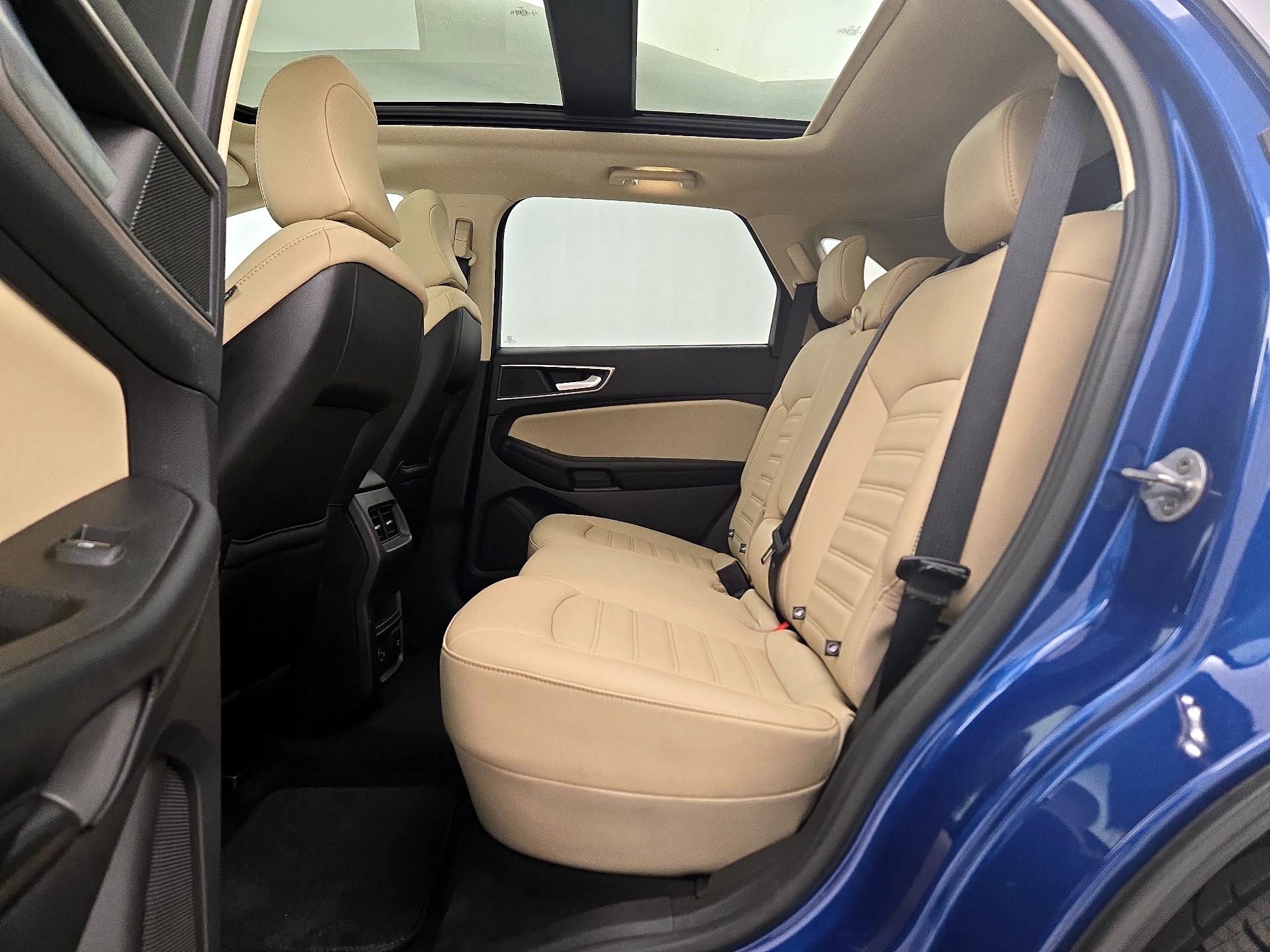 Thumbnail: 2022 Ford Edge - 20