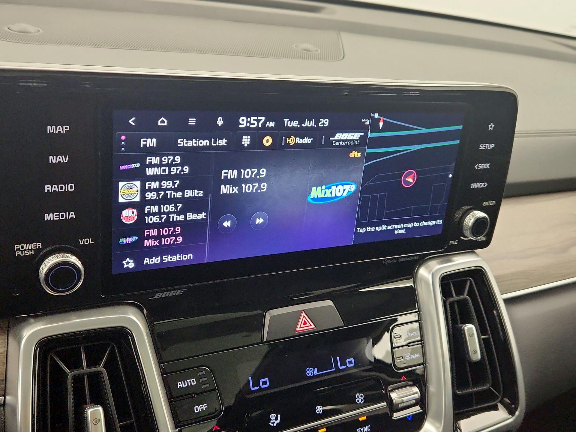 Thumbnail: 2023 Kia Sorento - 16