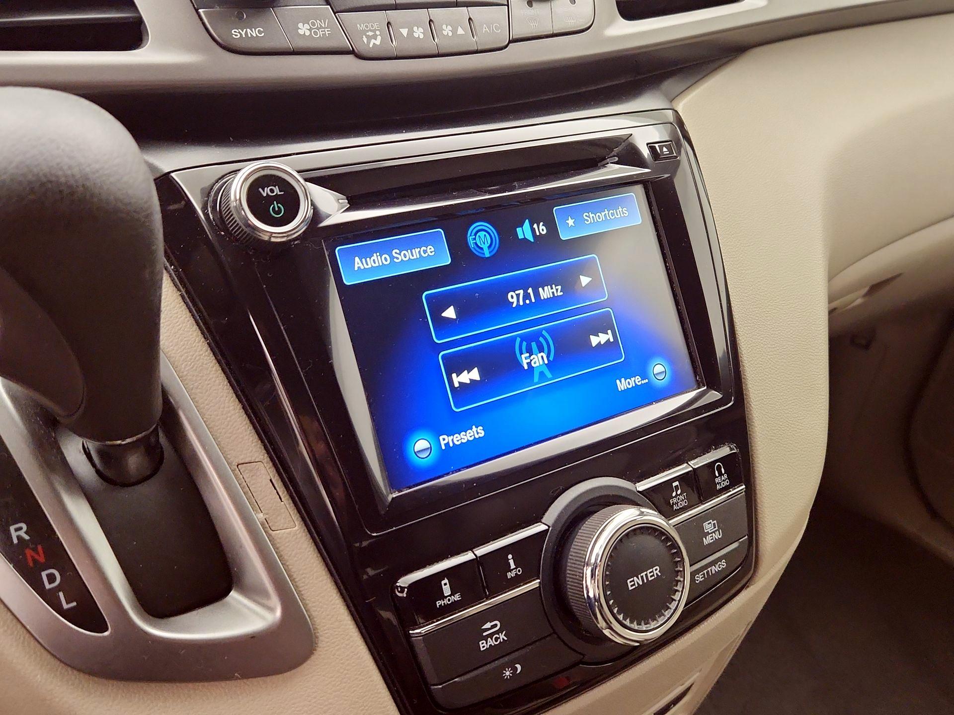 Thumbnail: 2016 Honda Odyssey - 15