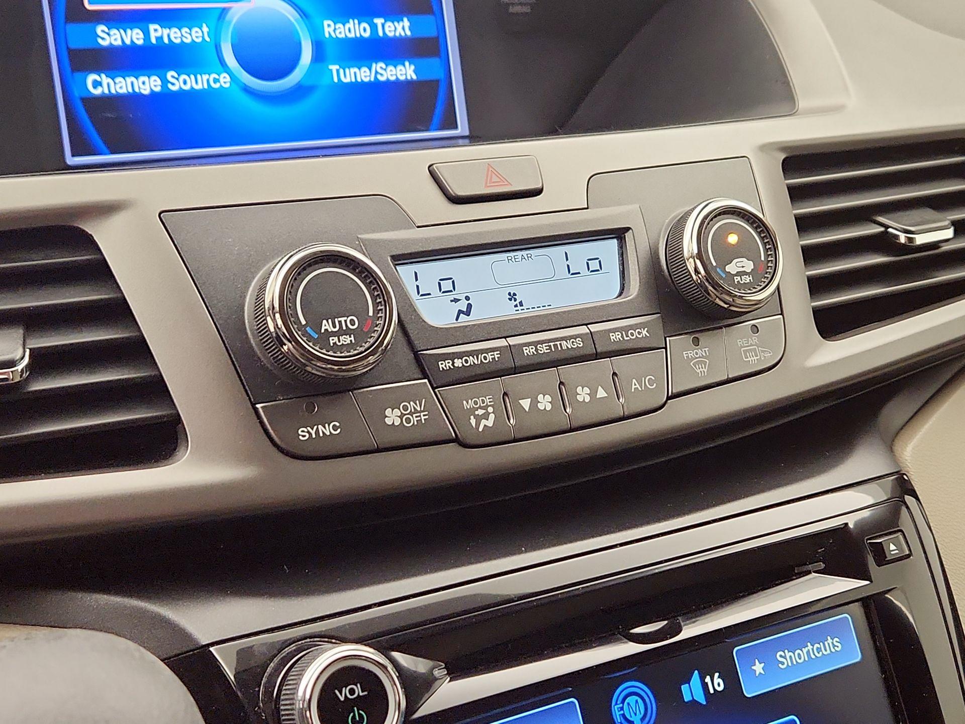 Thumbnail: 2016 Honda Odyssey - 16