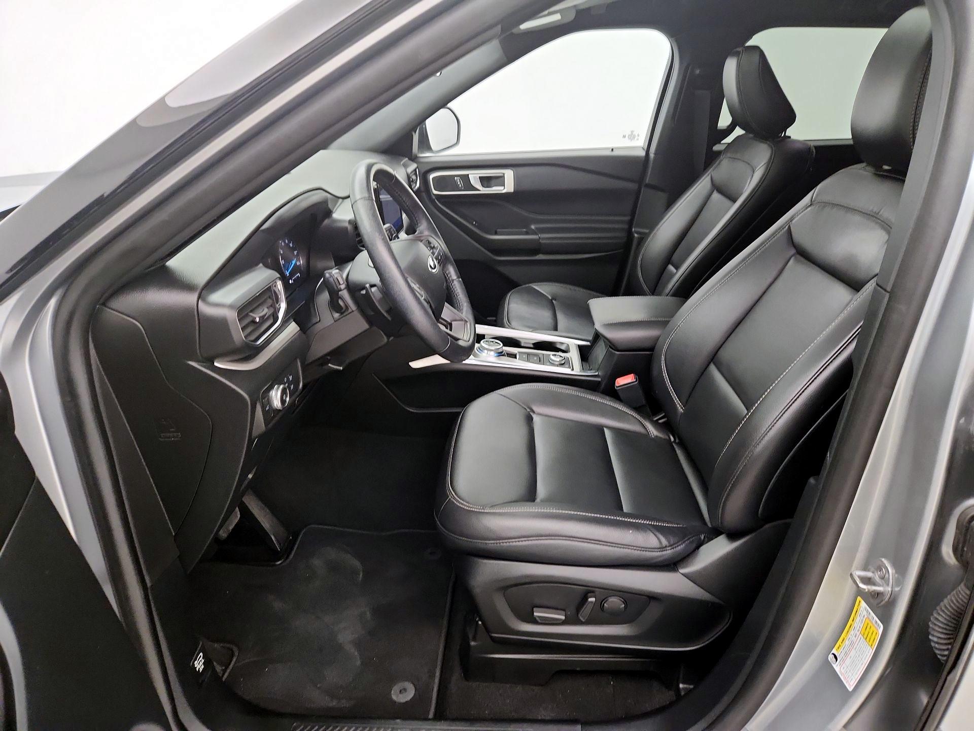 Thumbnail: 2020 Ford Explorer - 11