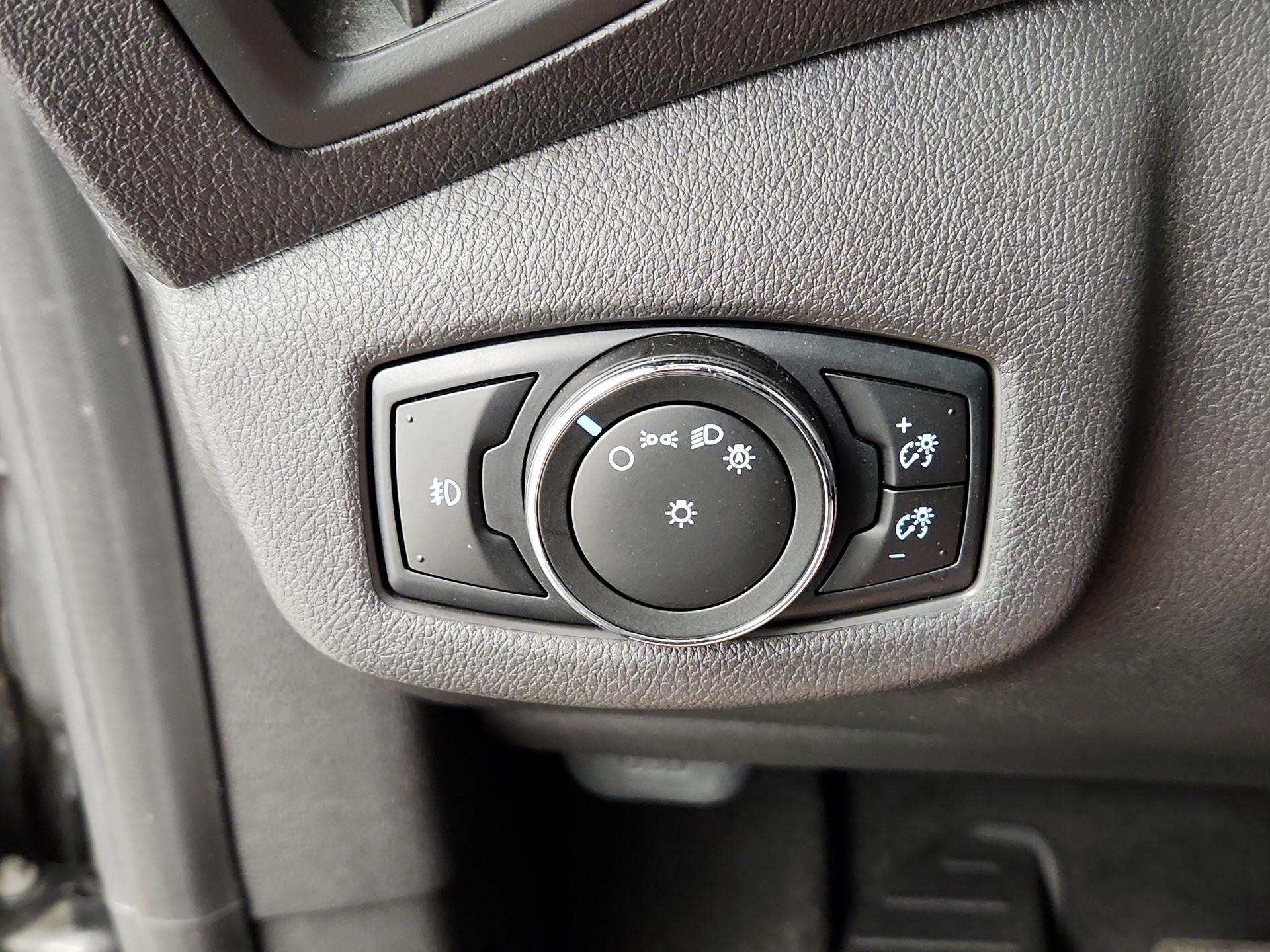 Thumbnail: 2018 Ford Transit Series - 13