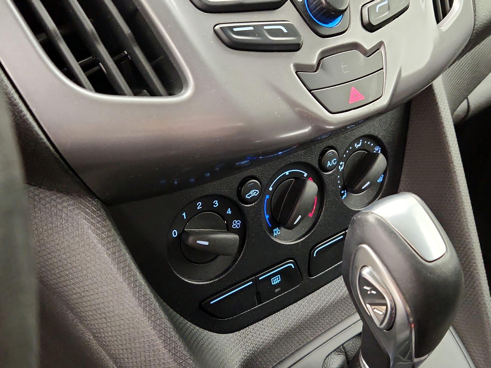 Thumbnail: 2018 Ford Transit Series - 16
