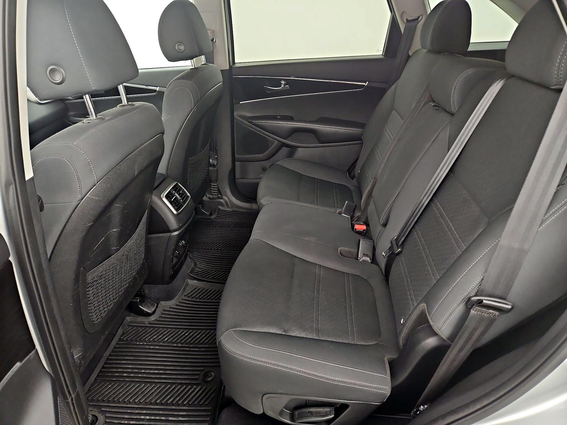 Thumbnail: 2020 Kia Sorento - 19