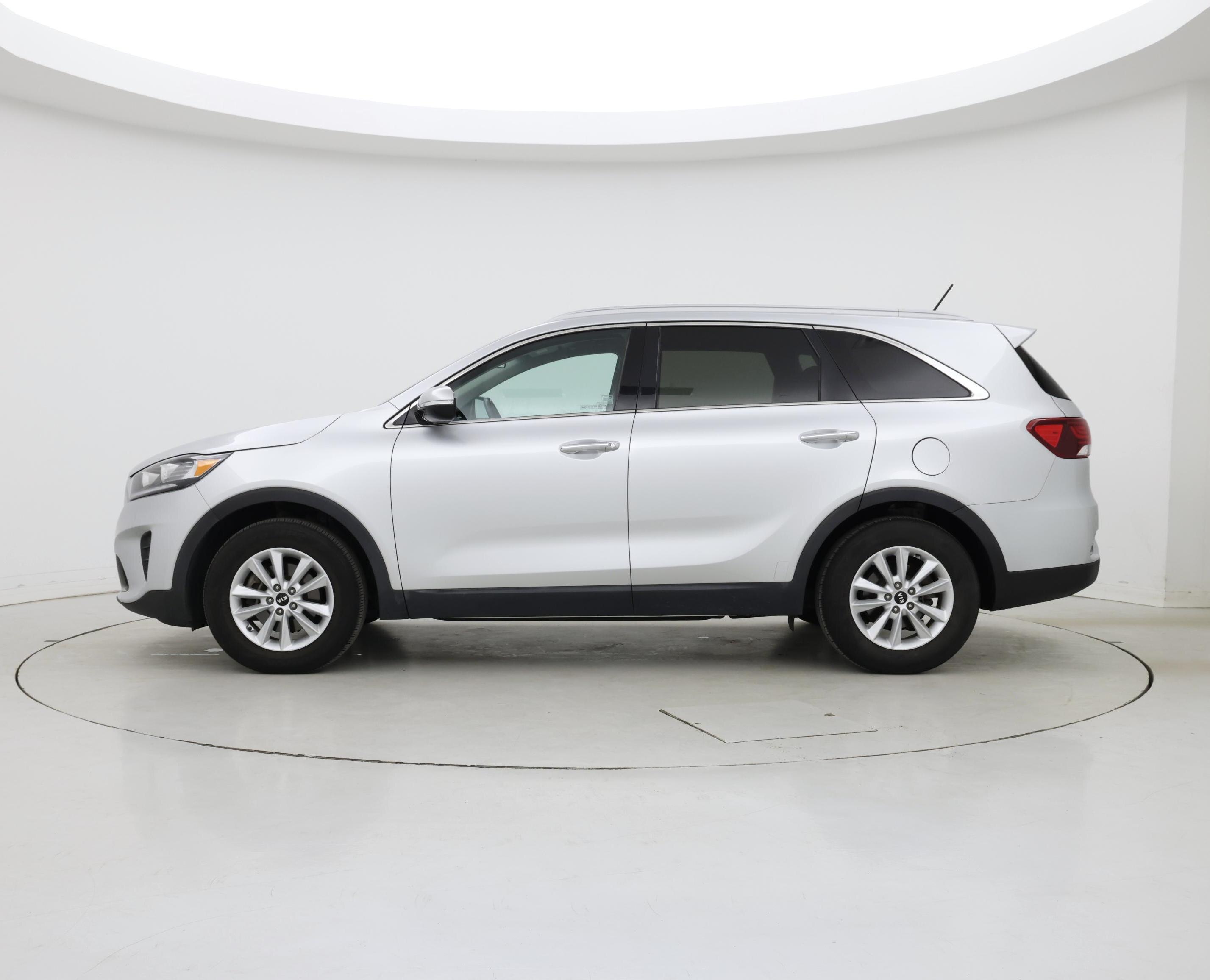 Thumbnail: 2020 Kia Sorento - 3