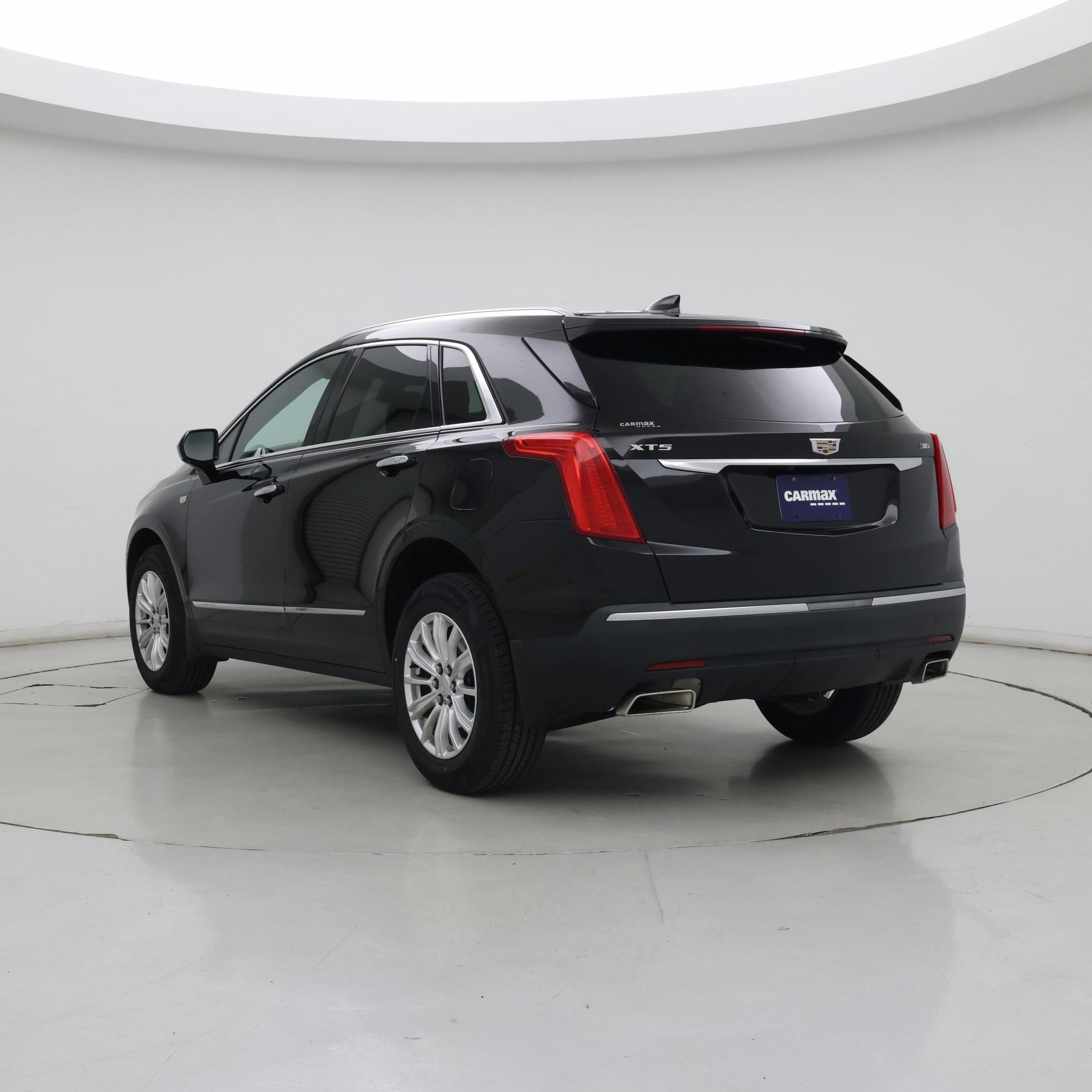 Thumbnail: 2019 Cadillac XT5 - 2