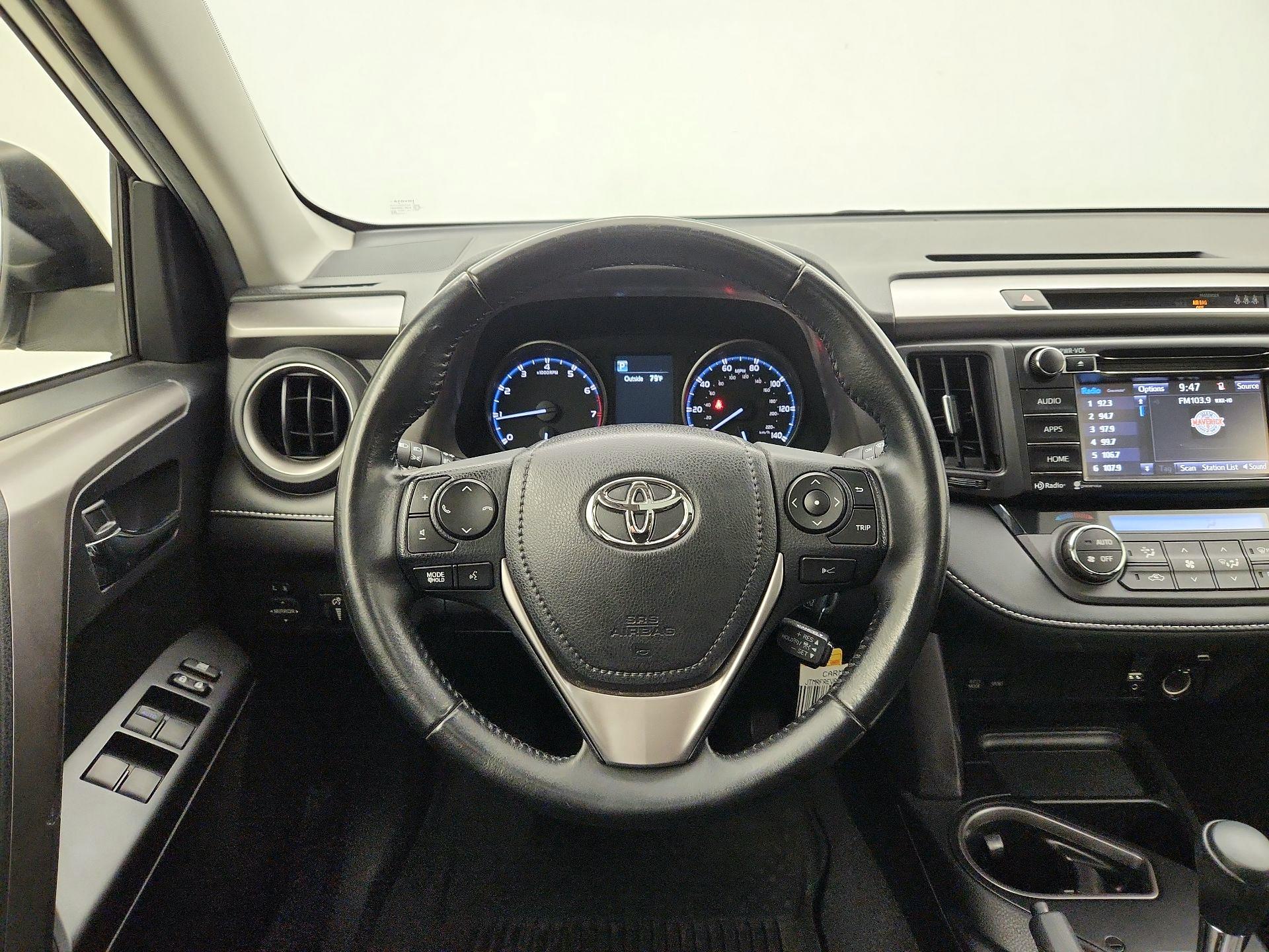 Thumbnail: 2017 Toyota RAV4 - 10