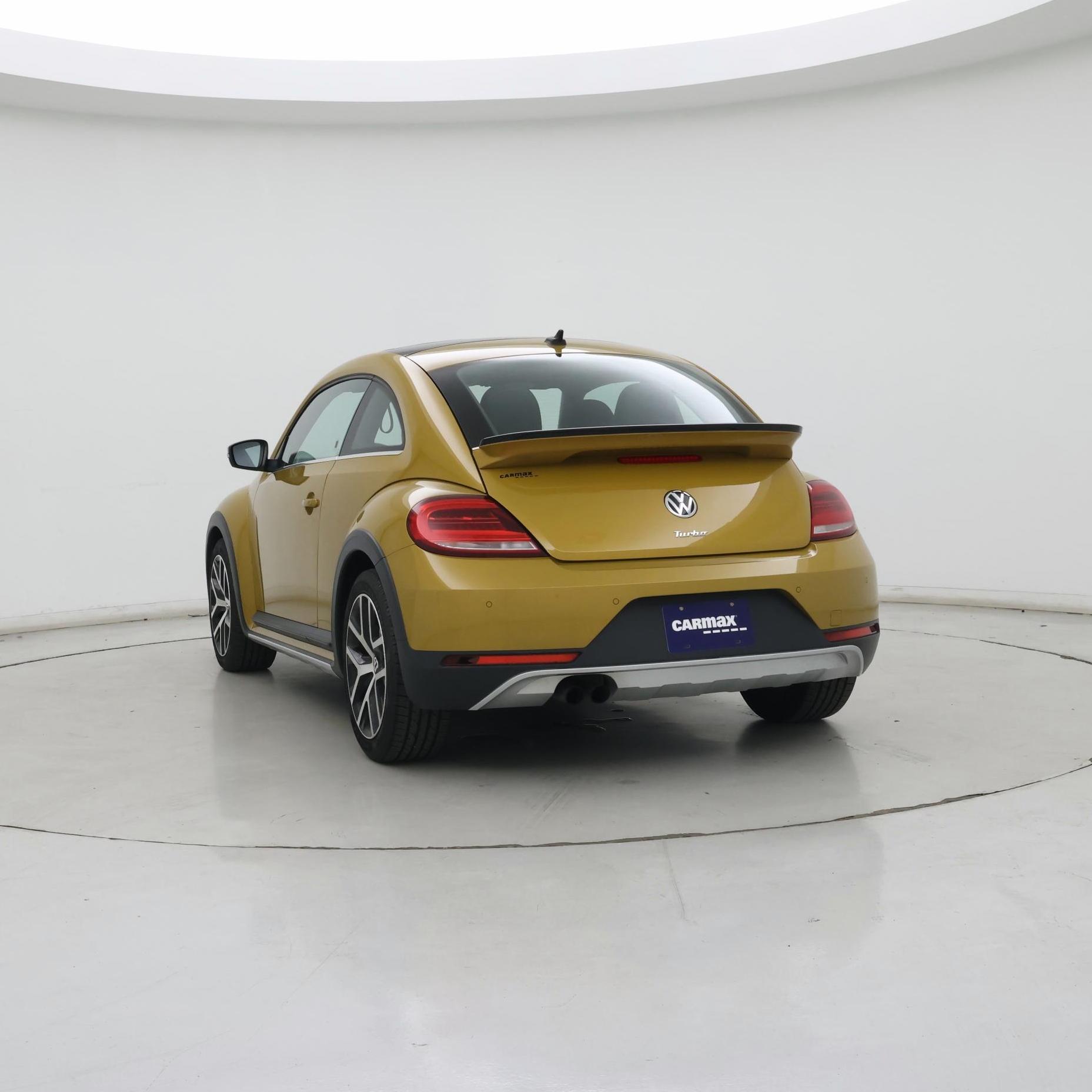 Thumbnail: 2016 Volkswagen Beetle - 2