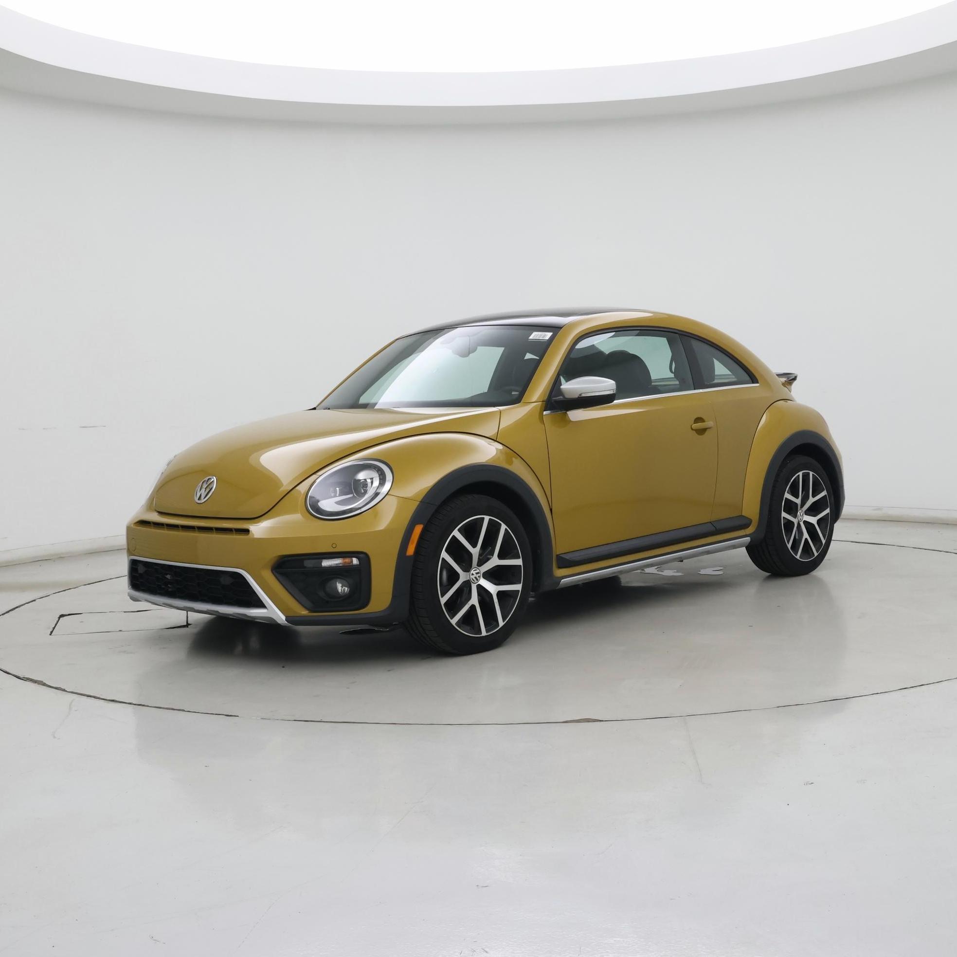 Thumbnail: 2016 Volkswagen Beetle - 4