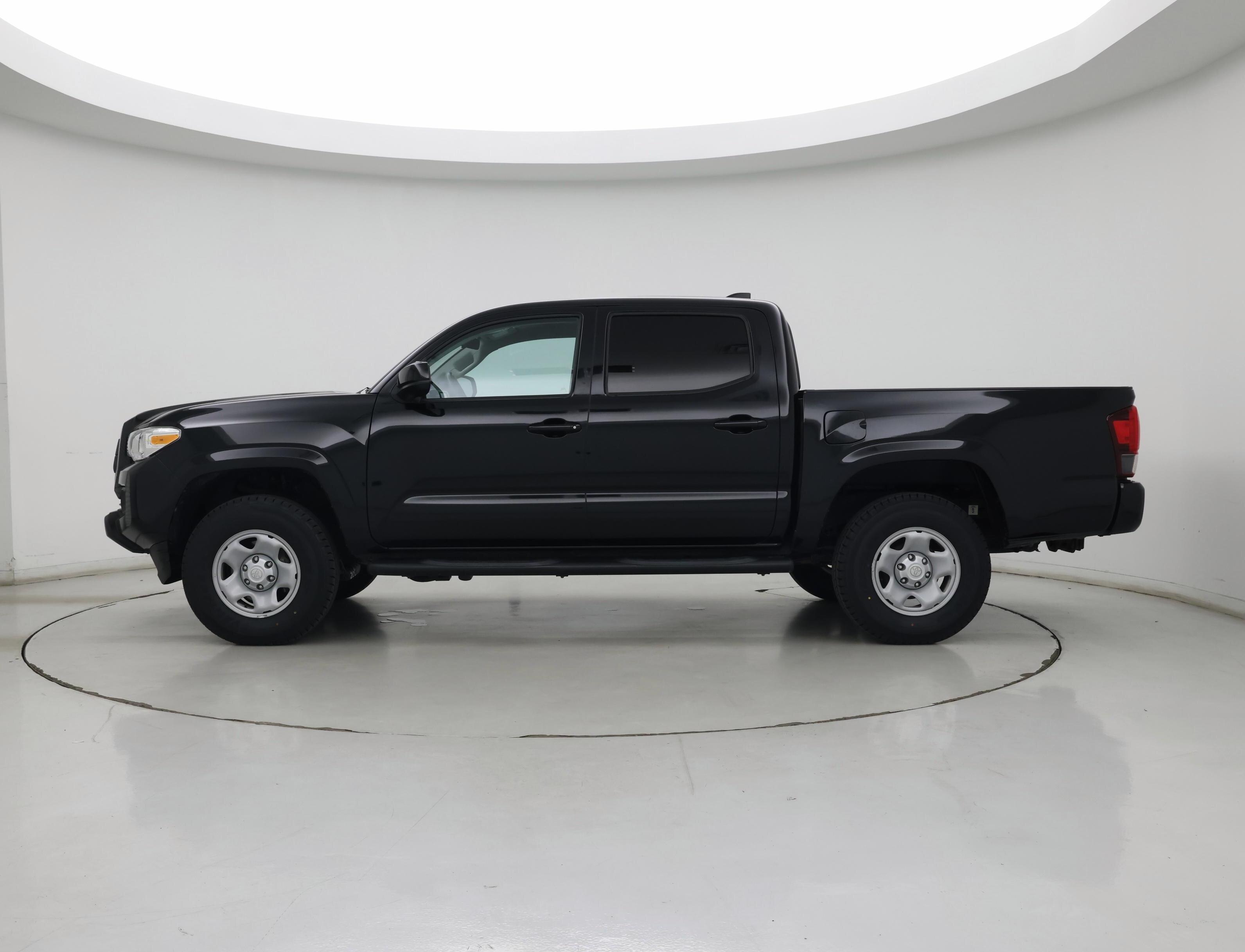 Thumbnail: 2020 Toyota Tacoma - 3